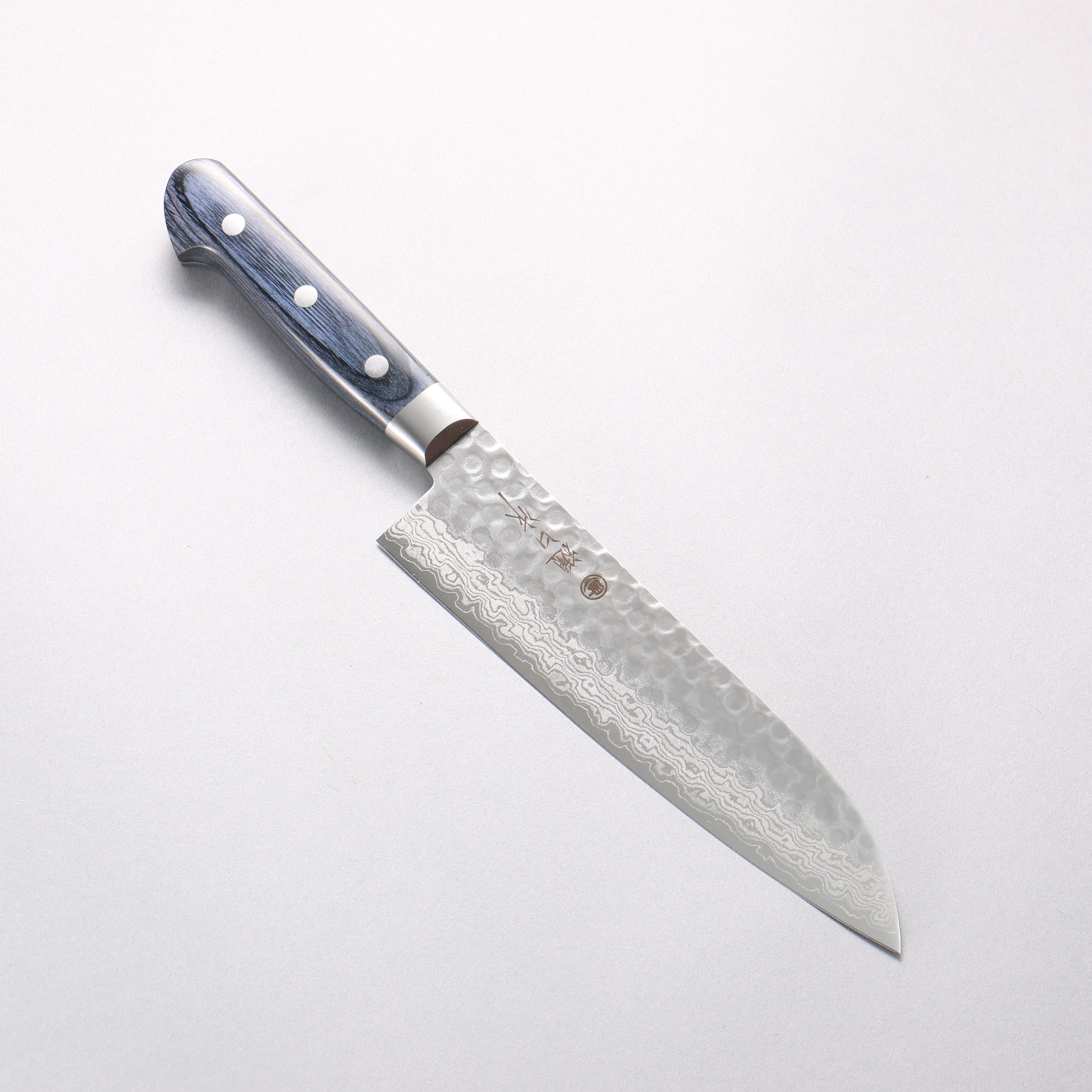 Higuchi VG10 Hammered Damascus Santoku 180mm Navy blue Pakka wood Handle - Japanny - Best Japanese Knife