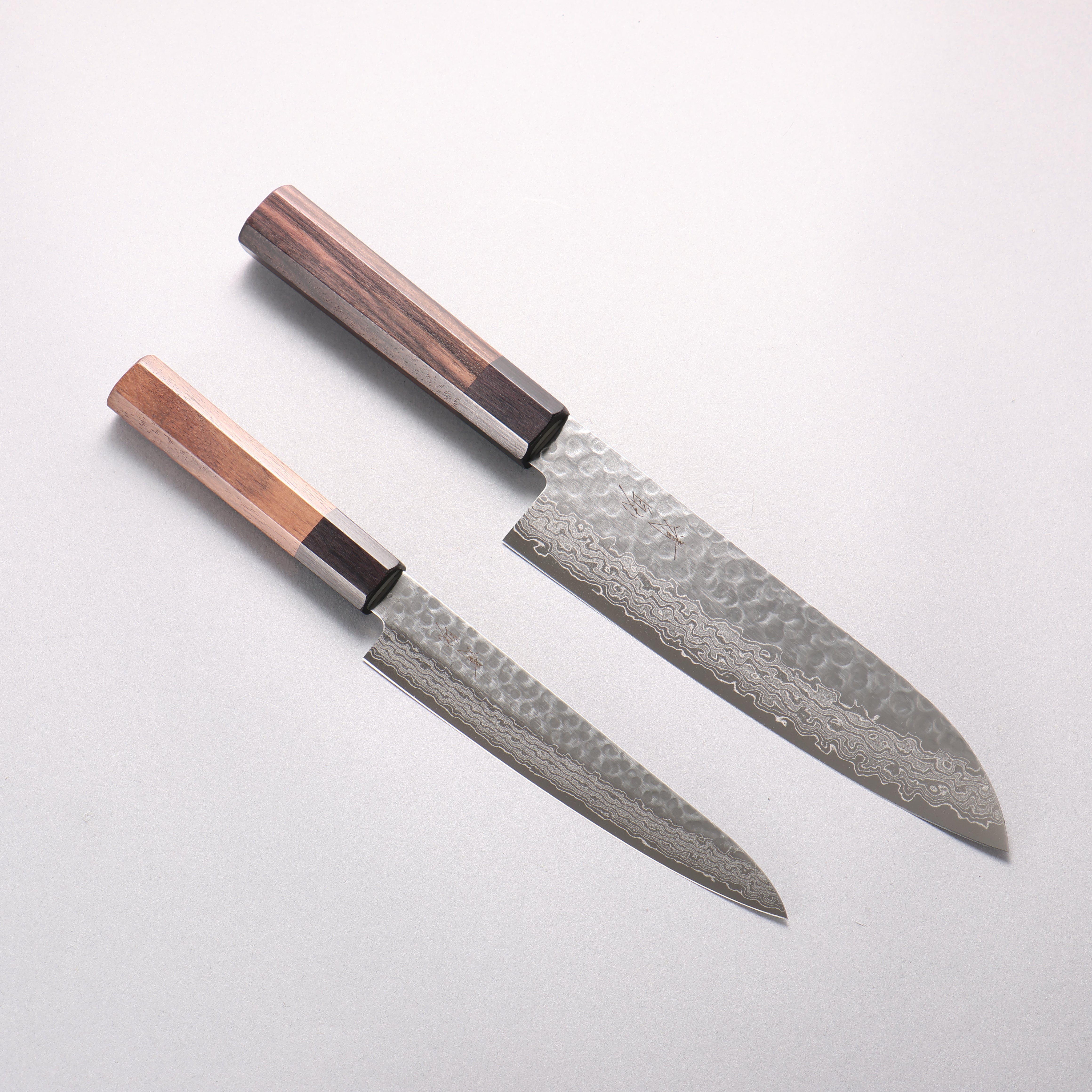 Seisuke AUS10 Hammered Damascus Japanese Santoku & Petty Rosewood (Ferrule: Black Pakka Wood) Handle 180mm & 150mm