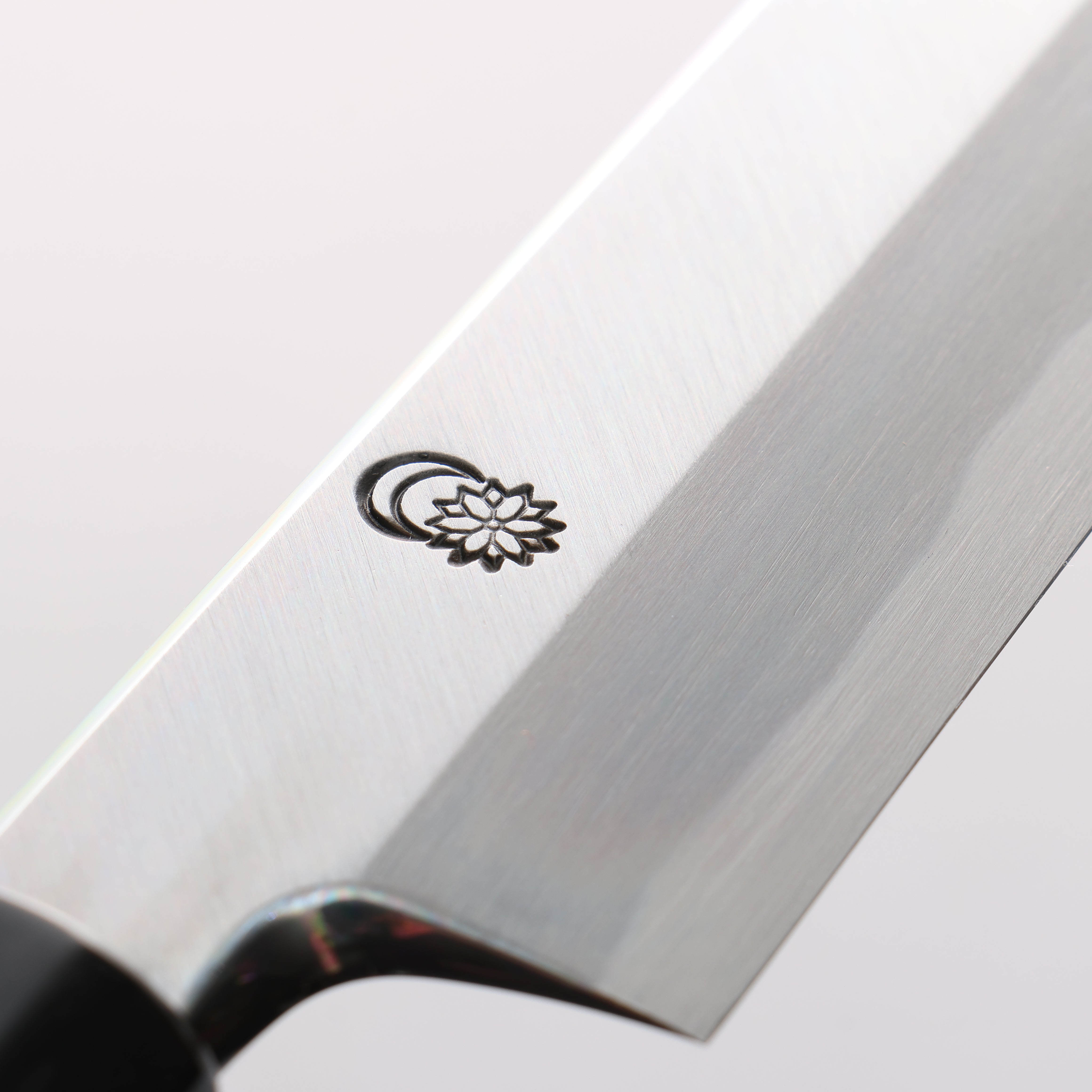 Kikuzuki White Steel No.2 Kasumitogi Kiritsuke Yanagiba 300mm Magnolia Handle - Japanny - Best Japanese Knife
