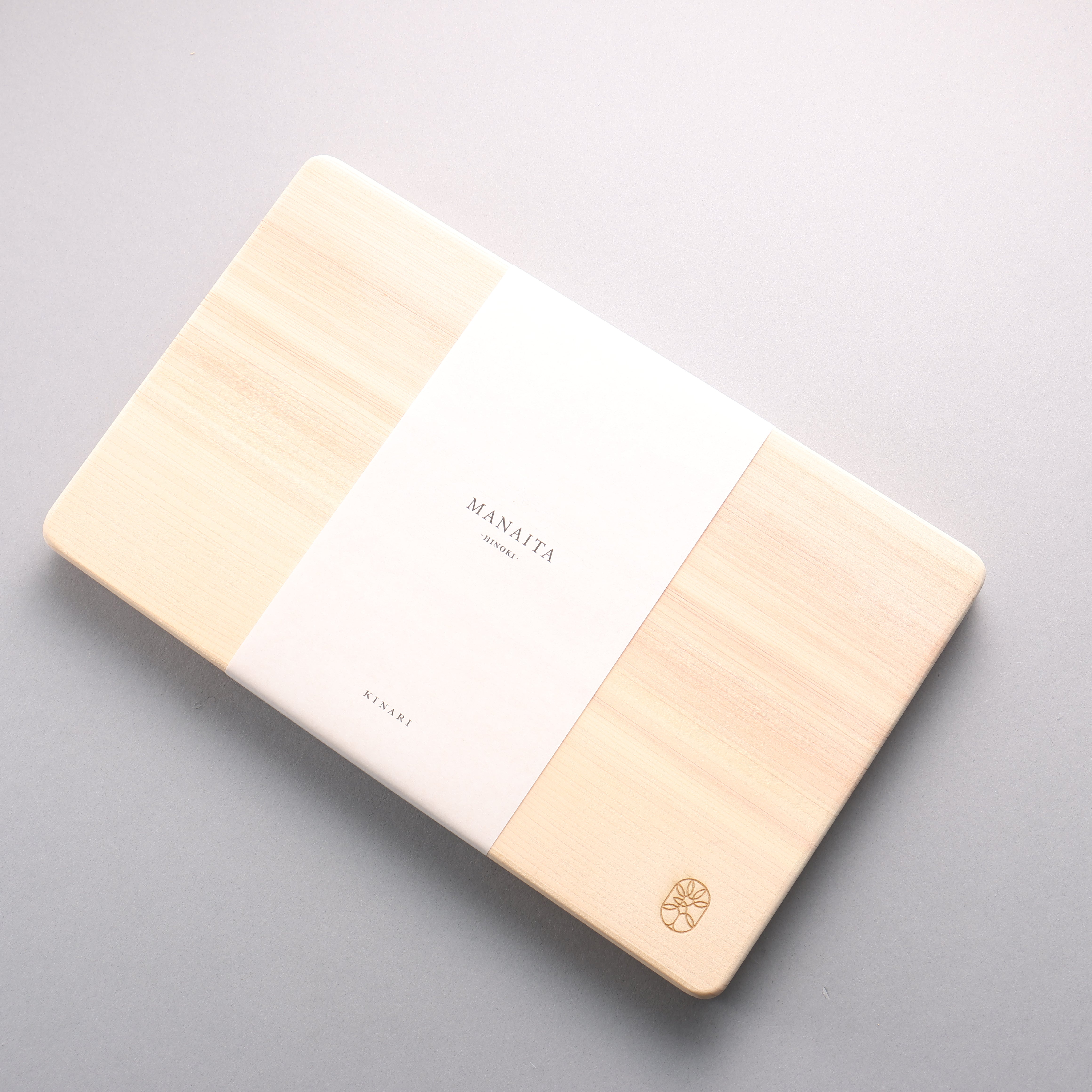 KINARI Japanese Cypress Cutting Board Small (小) 310 x 190 x 25mm - Japanny - Best Japanese Knife