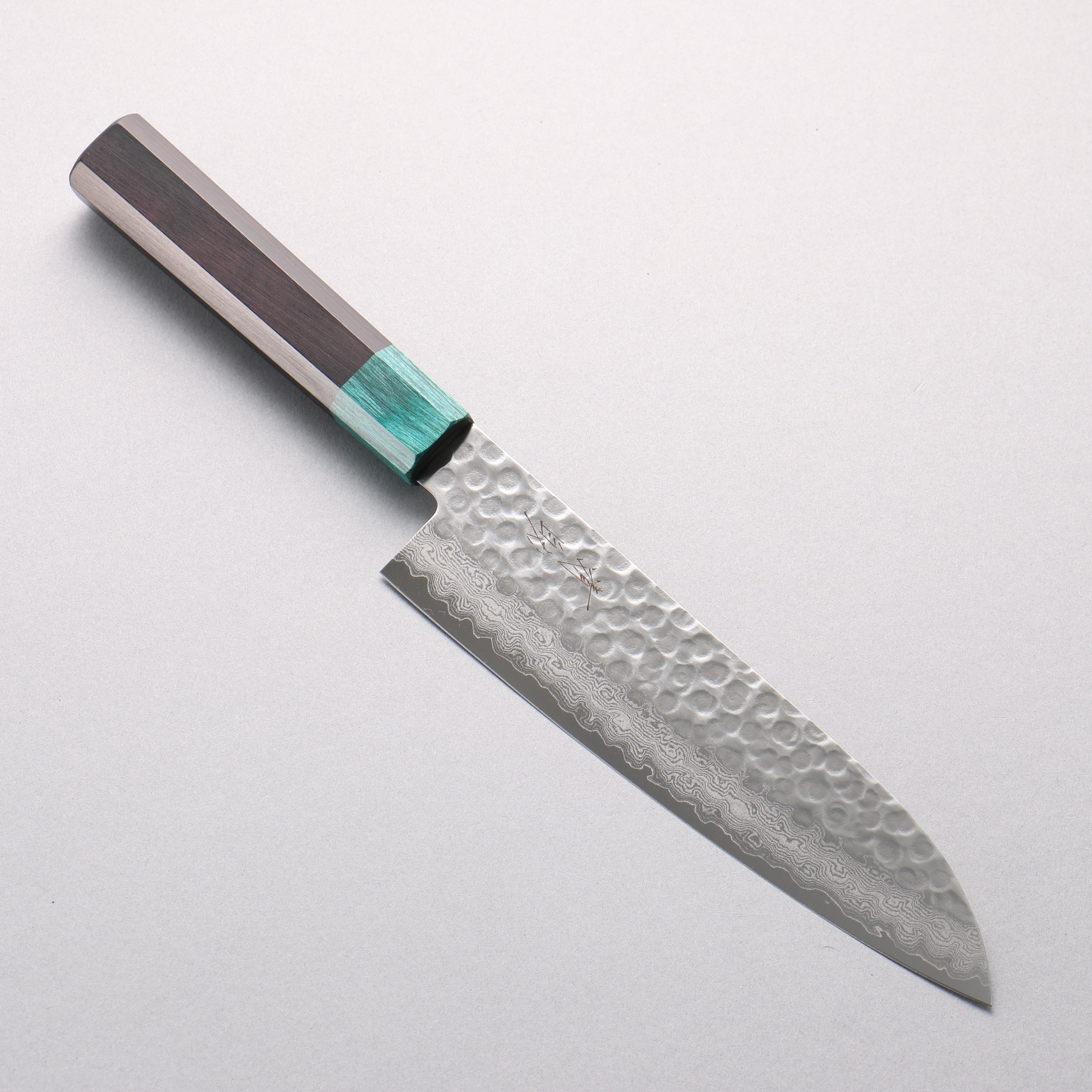Seisuke VG10 Hammered Damascus Santoku 180mm Black Pakka wood(ferrule: Green Pakka wood) Handle - Japanny - Best Japanese Knife