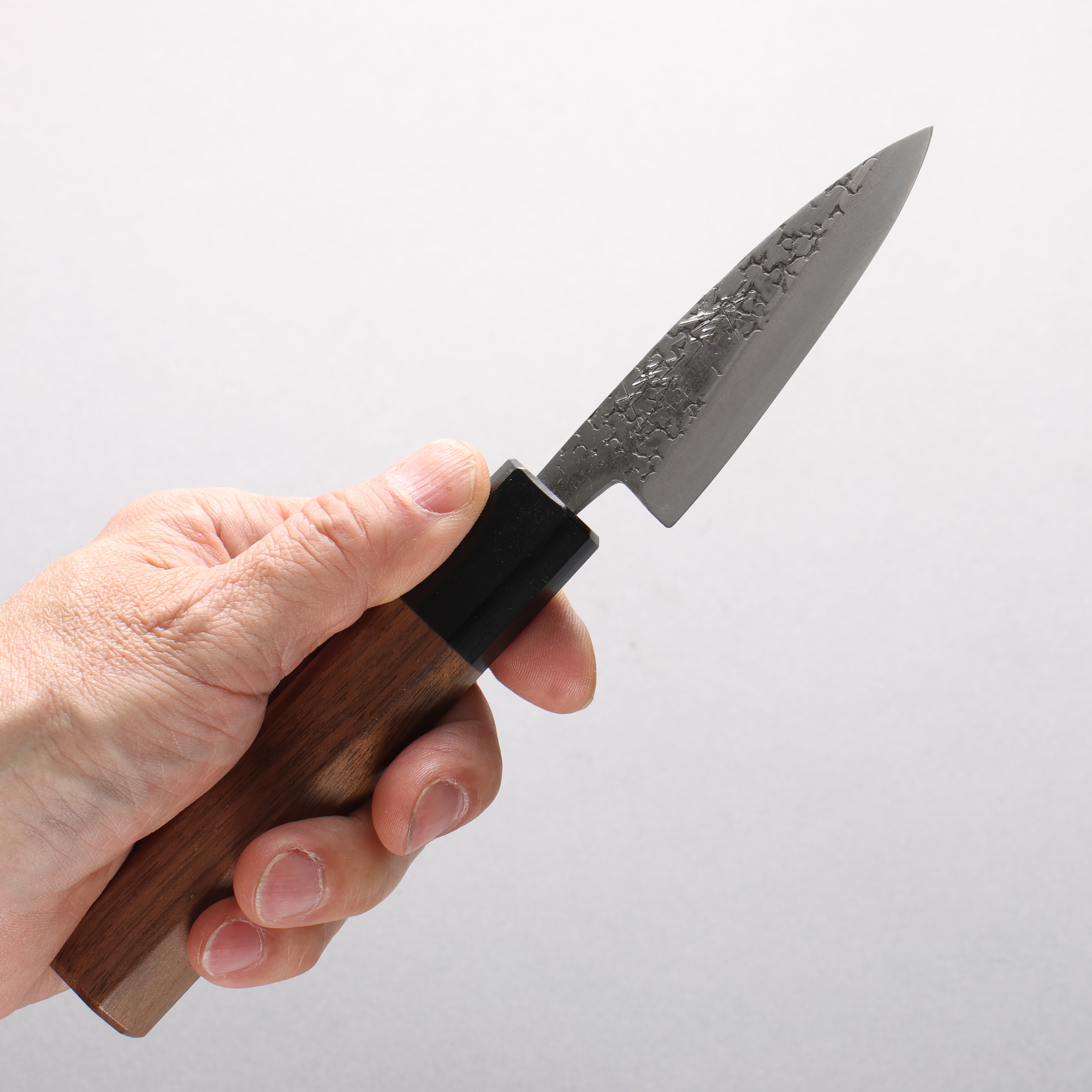 Seisuke Silver Steel No.3 Hammered(Maru) Ajikiri 75mm Walnut Handle