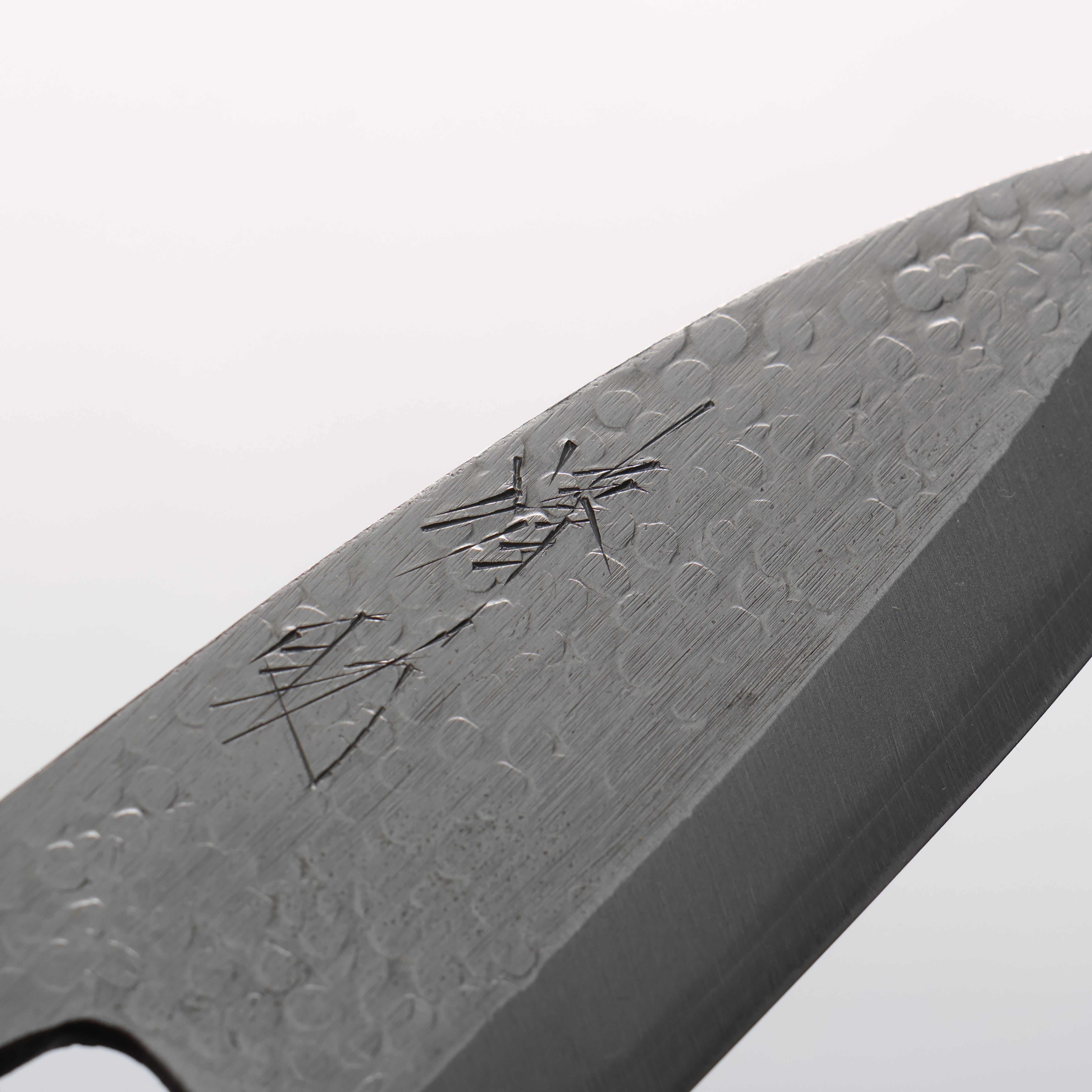 Seisuke Silver Steel No.3 Hammered(Maru) Ajikiri 105mm Walnut Handle