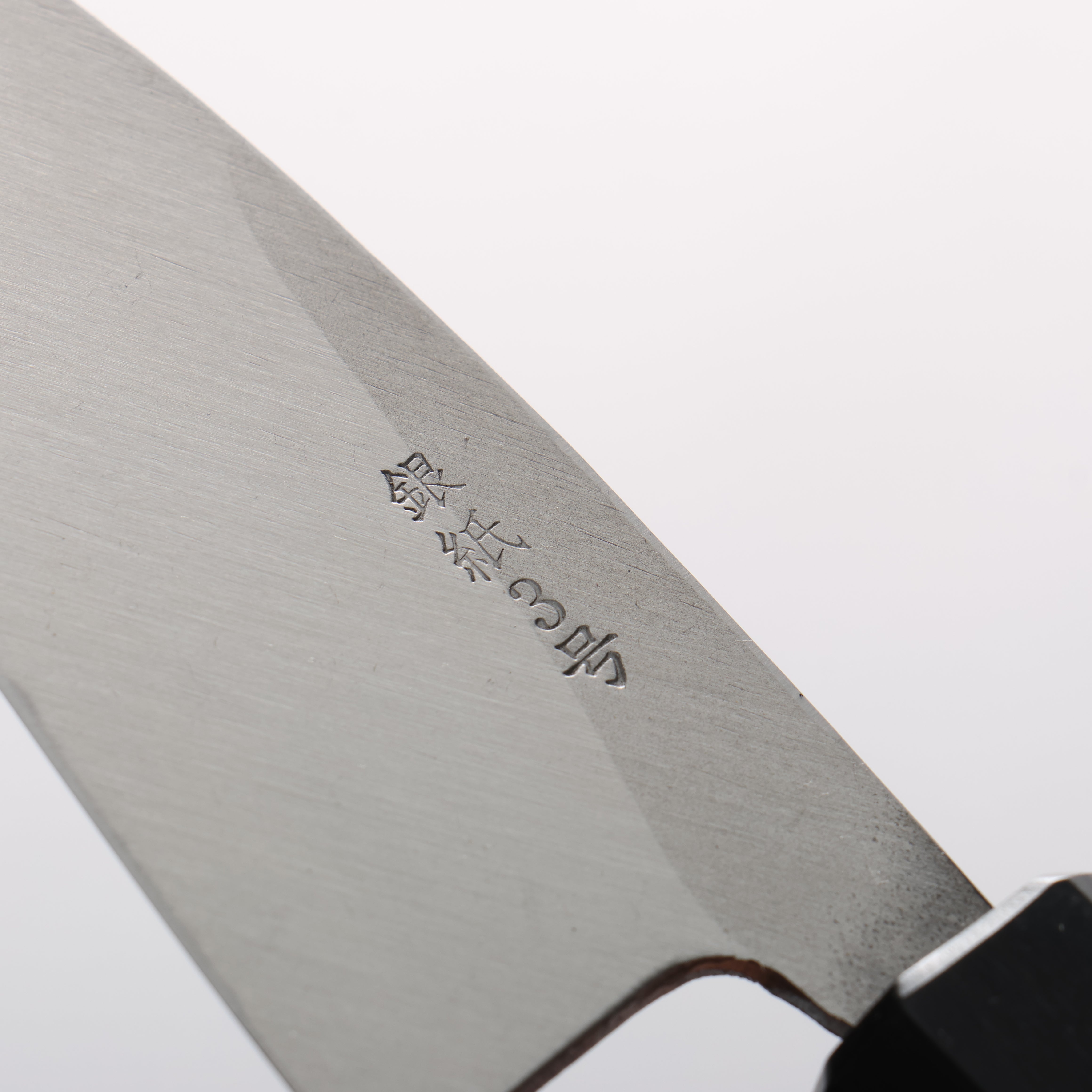 Seisuke Silver Steel No.3 Hammered(Maru) Ajikiri 105mm Walnut Handle