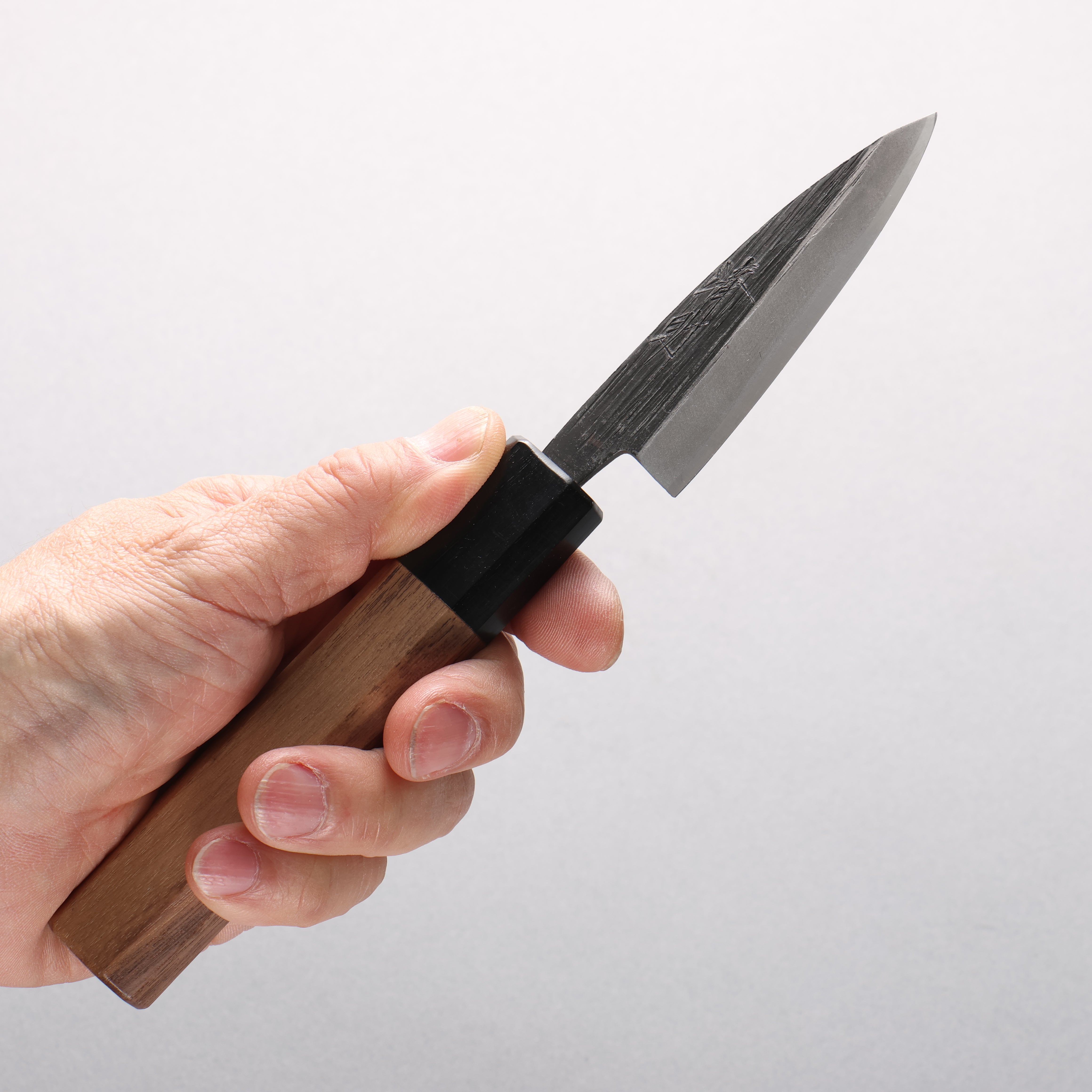 Seisuke Blue Steel No.2 Black Finished Ajikiri 75mm Walnut Handle