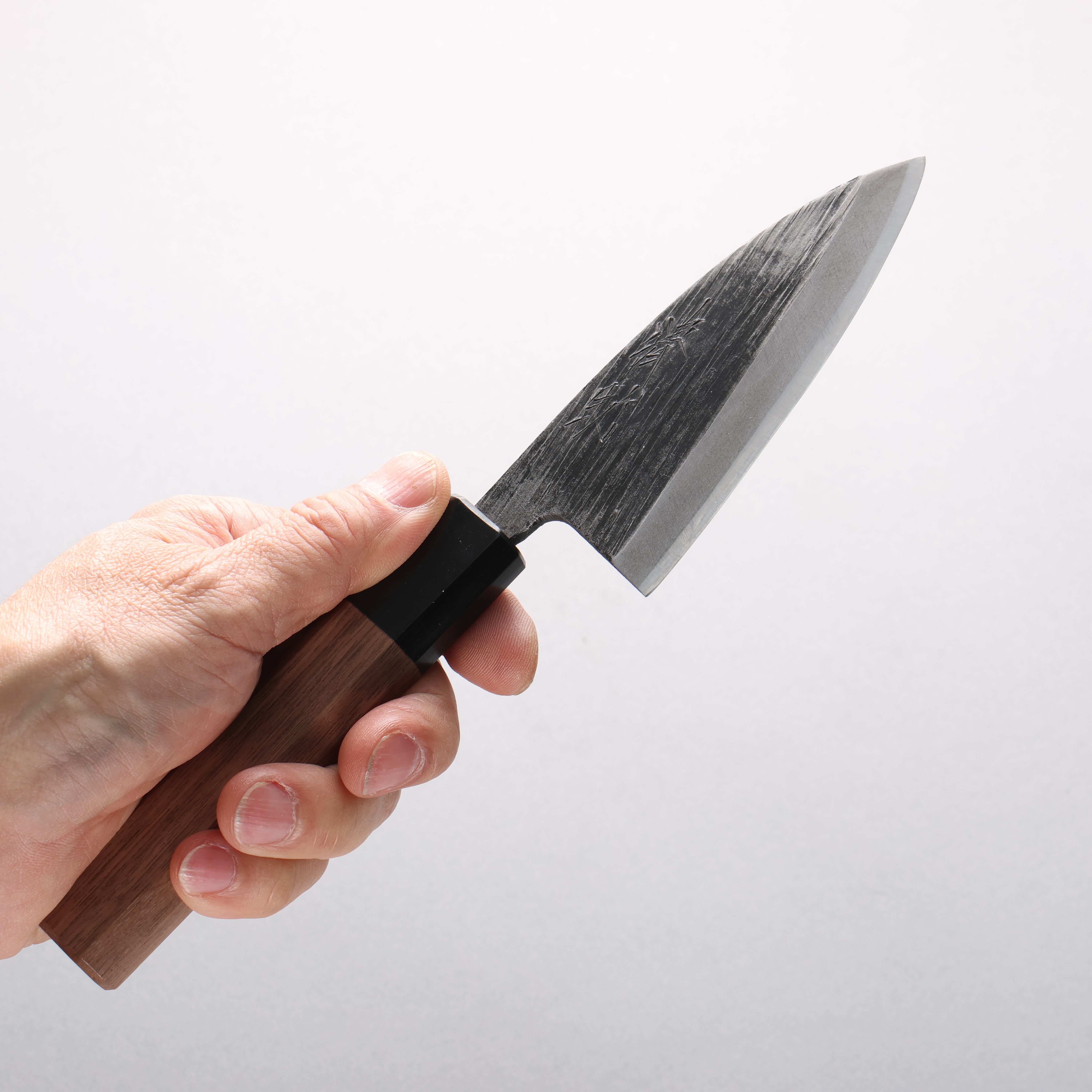 Seisuke Blue Steel No.2 Black Finished Ajikiri 105mm Walnut Handle