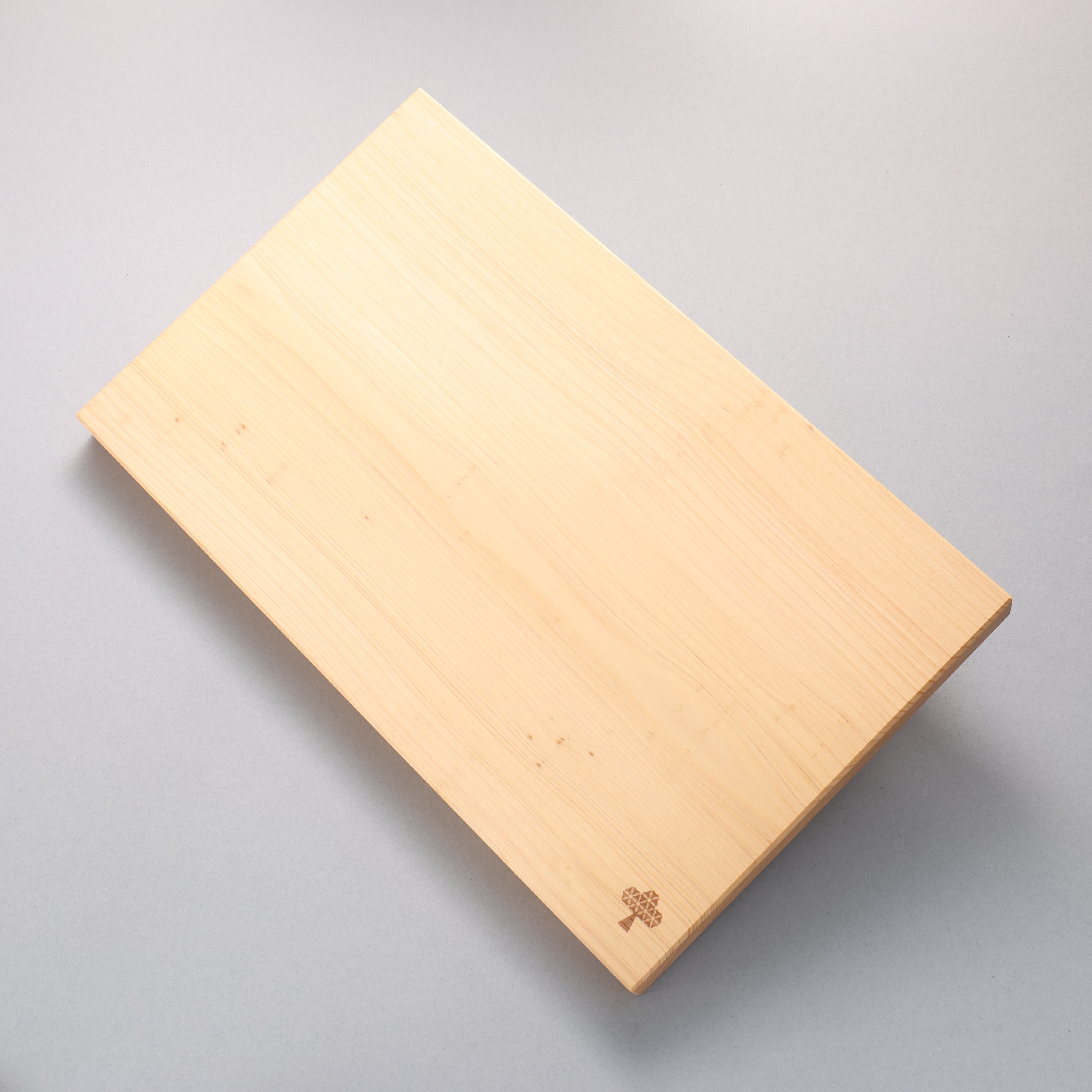 LEON Noto Hiba Tree Cutting Board - Japanny - Best Japanese Knife
