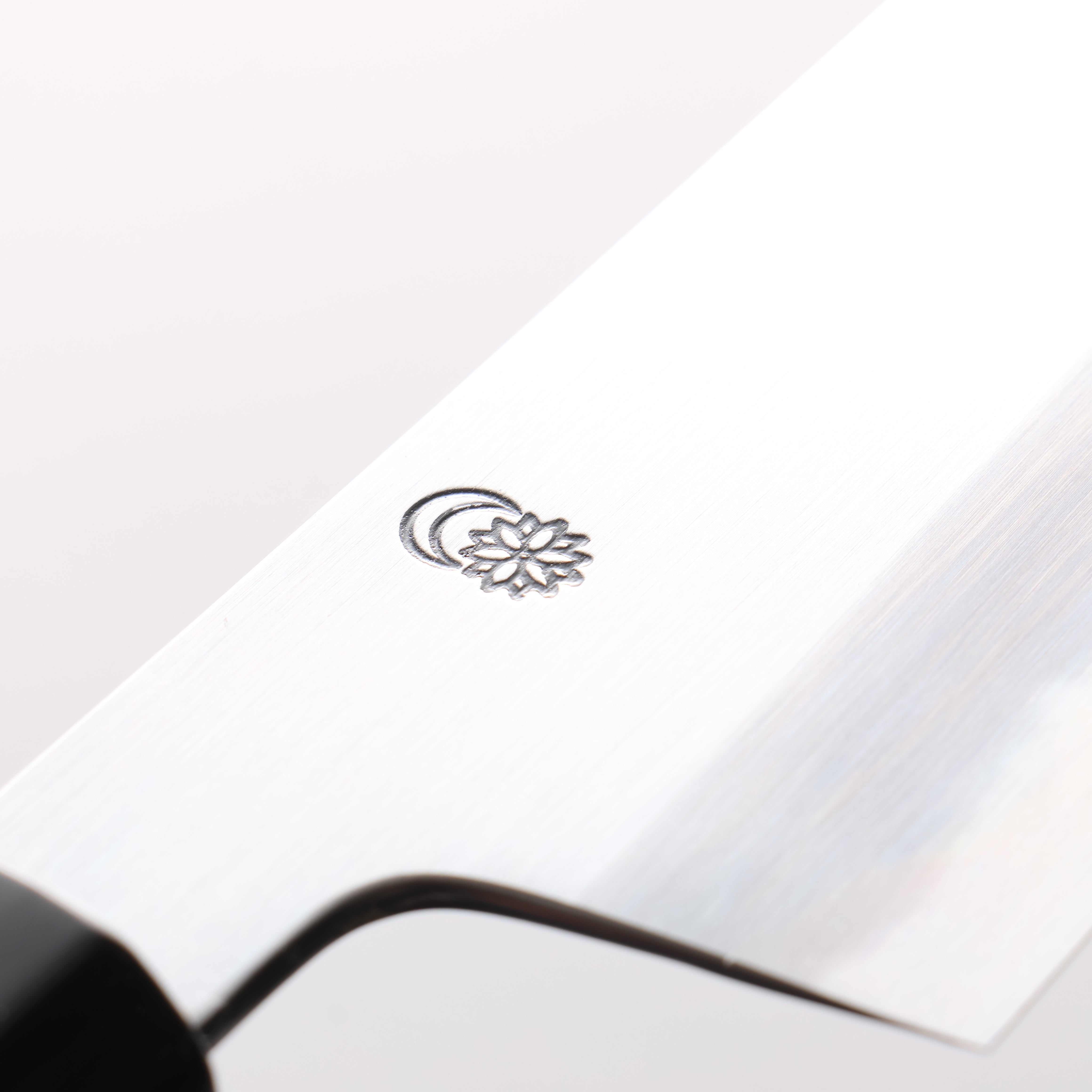 Kikuzuki White Steel No.2 Kasumitogi Gyuto 240mm Magnolia Handle - Japanny - Best Japanese Knife