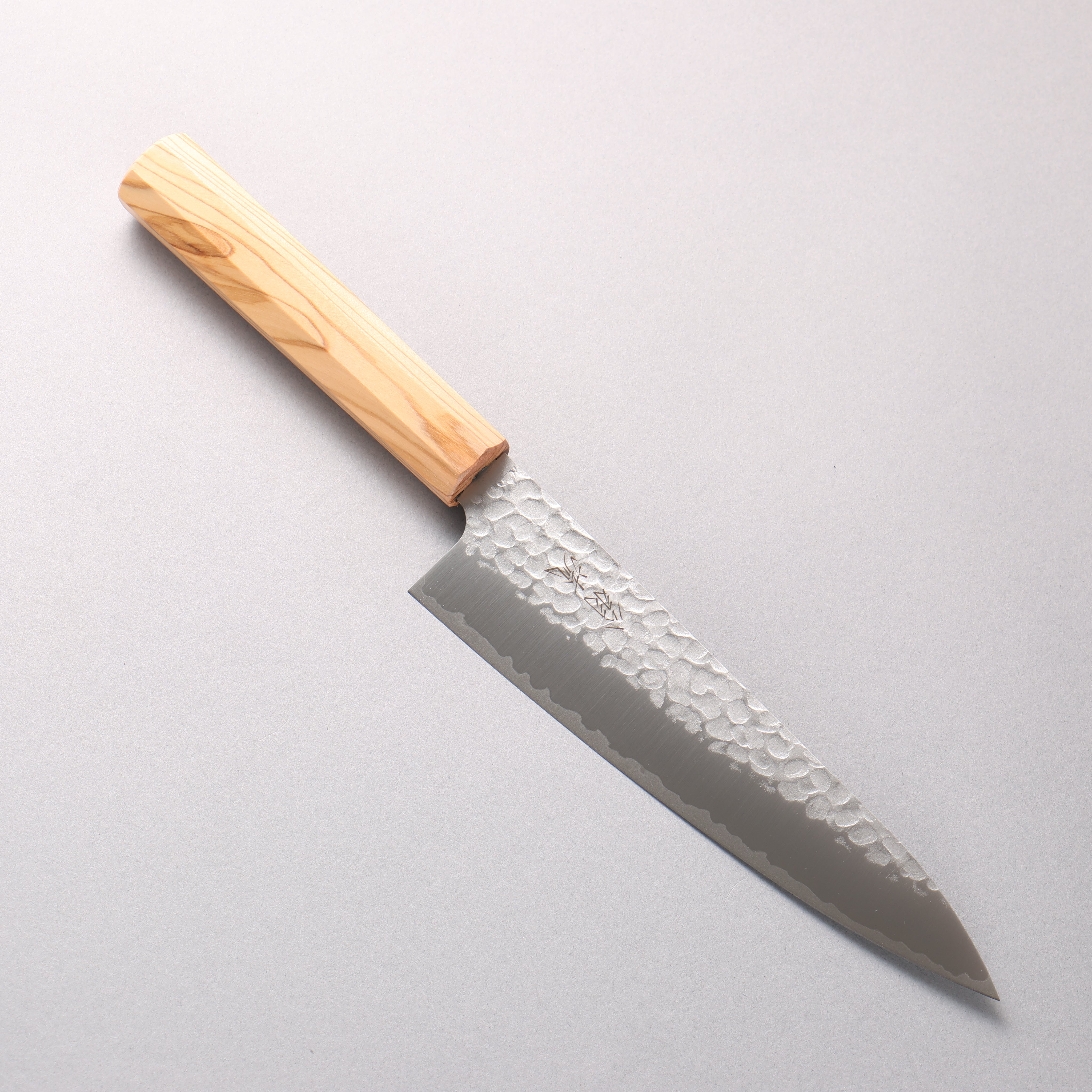 Oul VG10 Hammered Gyuto 180mm Olive tree Handle - Japanny - Best Japanese Knife