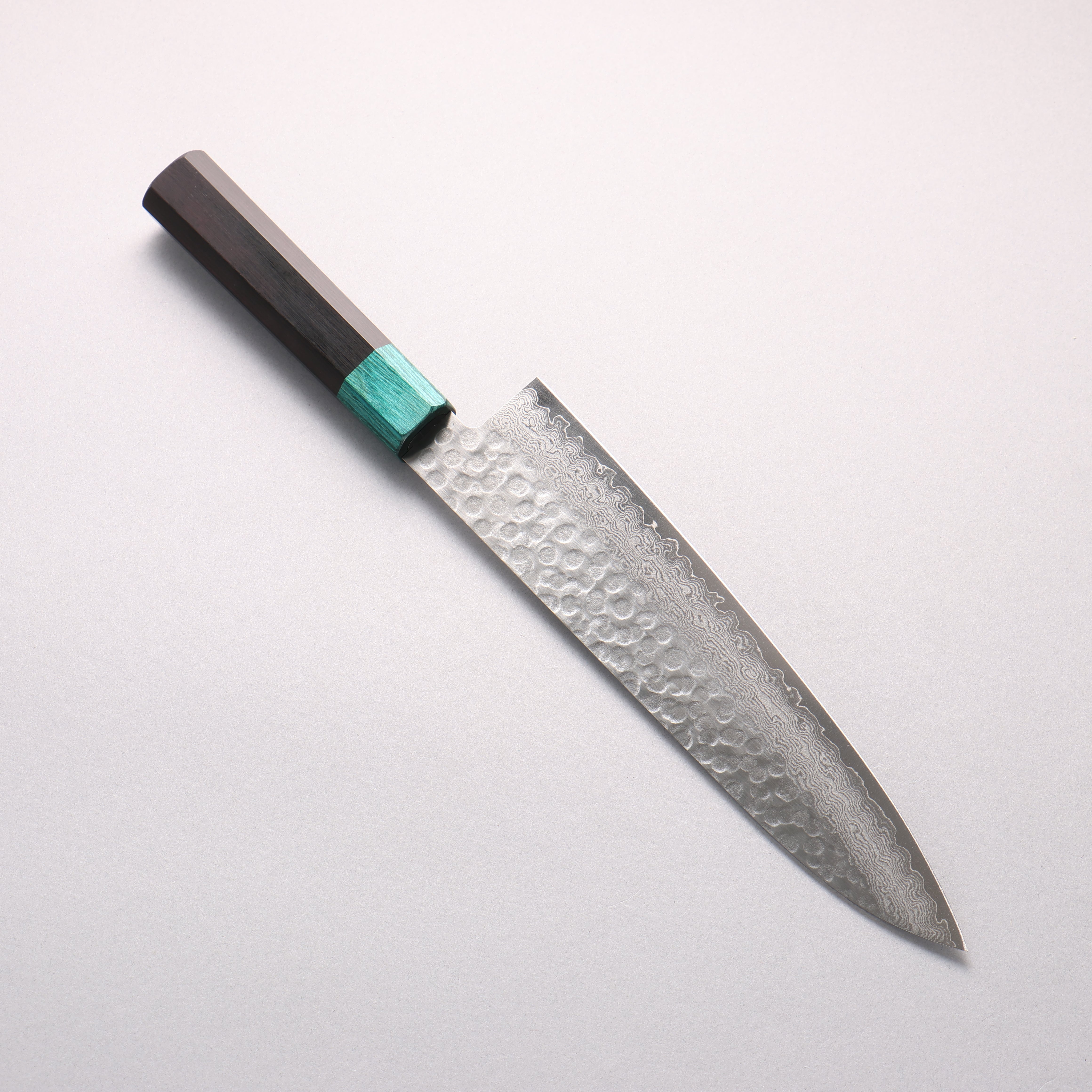 Seisuke VG10 Hammered Damascus Gyuto 210mm Black Pakka wood(ferrule: Green Pakka wood) Handle - Japanny - Best Japanese Knife