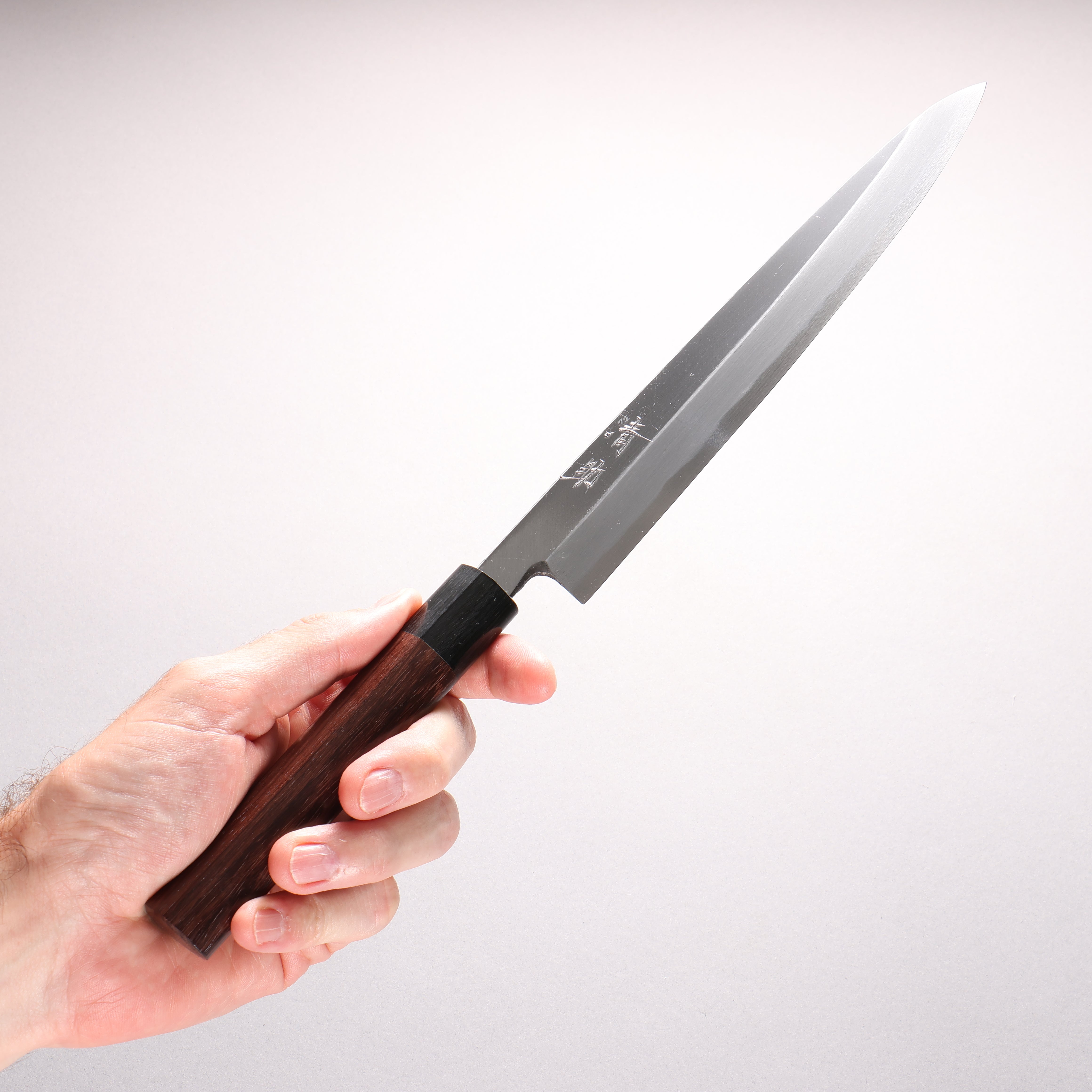 Seisuke White Steel Kasumitogi Yanagiba 240mm Rosewood (ferrule: Black Pakka wood) Shinogi Handle