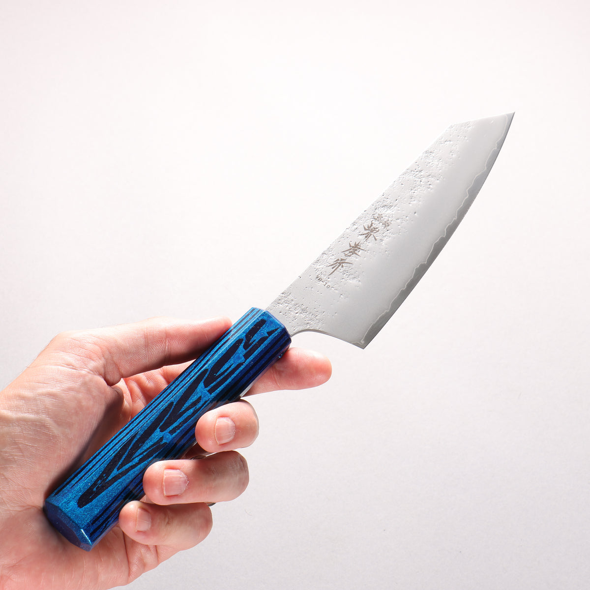 Sakai Takayuki Saikou VG10 Nashiji Kengata Santoku 160mm Brilliant Blue Lacquer Color Handle