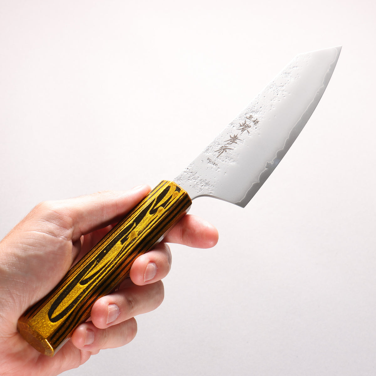 Sakai Takayuki Saikou VG10 Nashiji Kengata Santoku 160mm Brilliant Gold Lacquer Color Handle