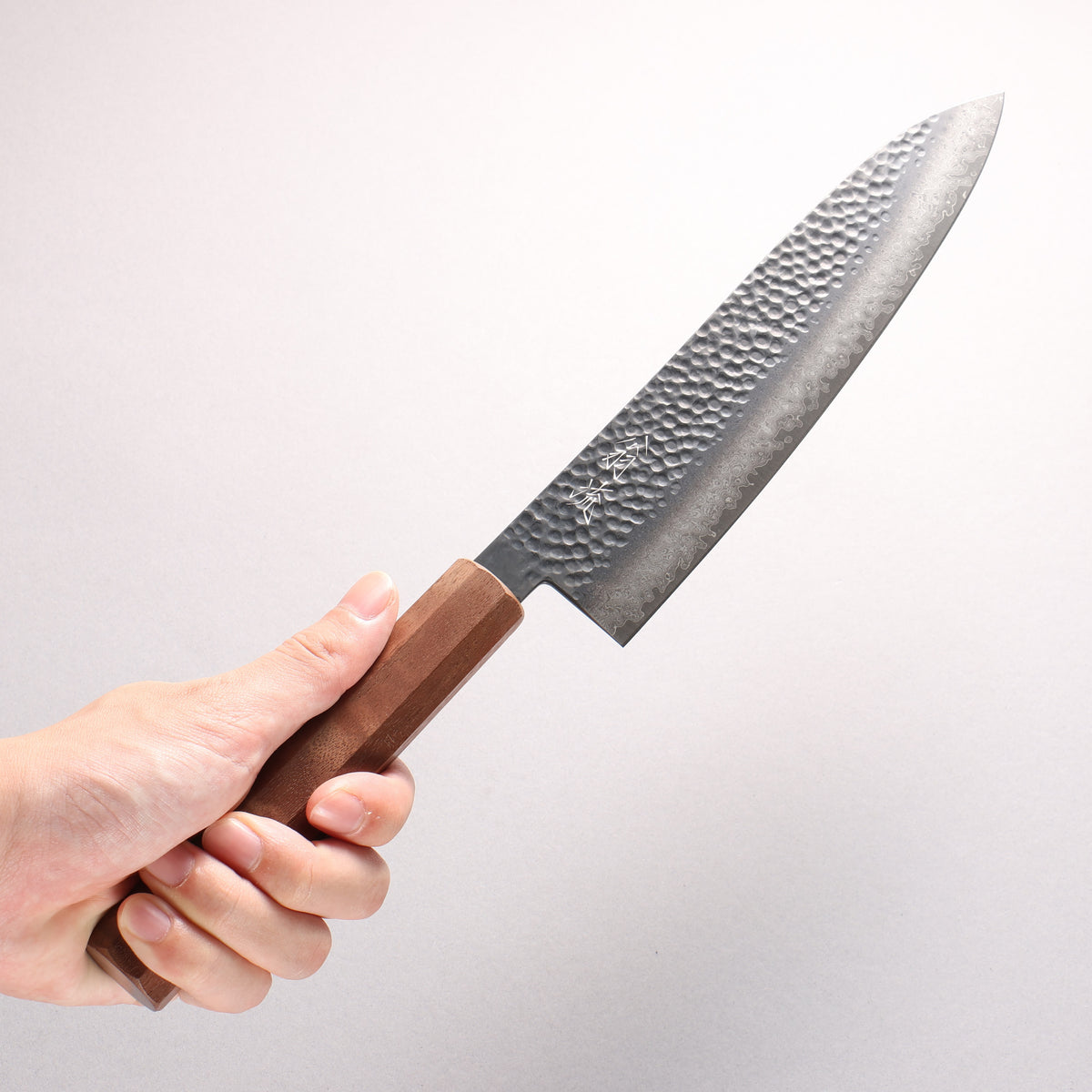 Oul VG10 Hammered Damascus Black dyeing Gyuto 210mm Walnut Handle