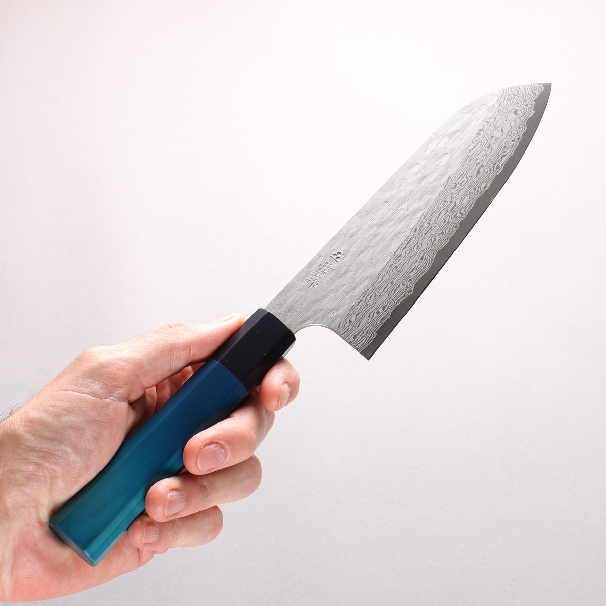 Nigara VG-XEOS Hammered Damascus Santoku 180mm Indigo dyed Handle