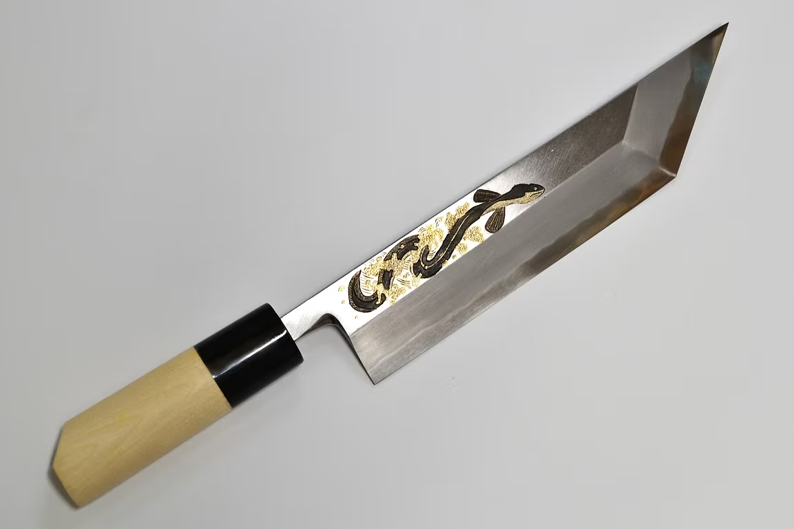 Sakai Takayuki Metal Decorated Engraving by Kubota Eel White Steel No.2 Kasumitogi Eel Knife 210mm Magnolia (Ferrule: Water Buffalo Horn) Handle