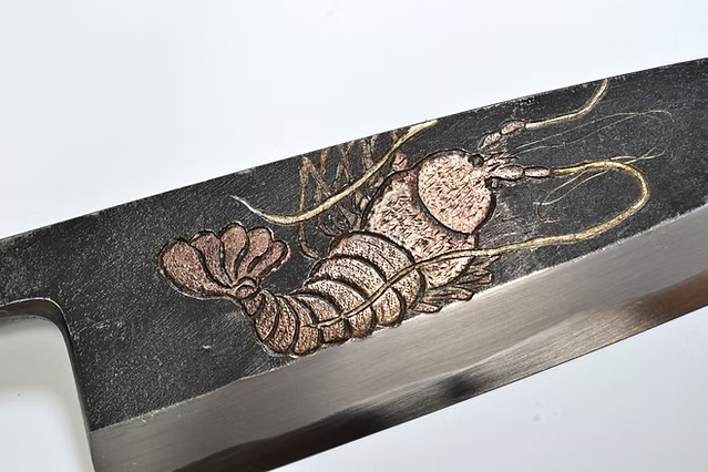 Sakai Takayuki Metal Decorated Engraving by Kubota Lobster White Steel No.2 Black Finished Deba 165mm Ebony Wood (ferrule: Black Water Buffalo Horn And Silver Ring) Handle