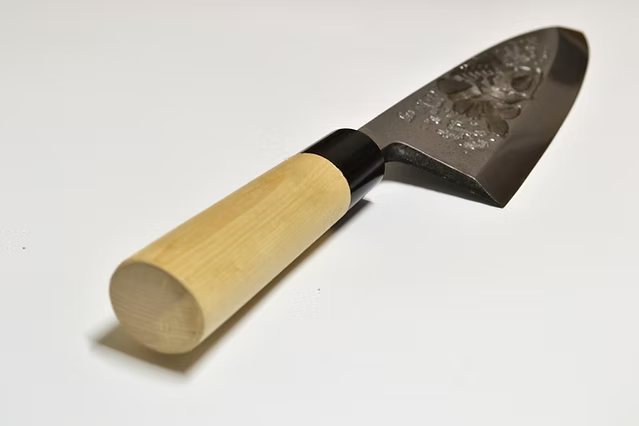 Sakai Takayuki Metal Decorated Engraving by Kubota Black Bass White Steel Kasumitogi Deba 240mm Magnolia (Ferrule: Water Buffalo Horn) Handle