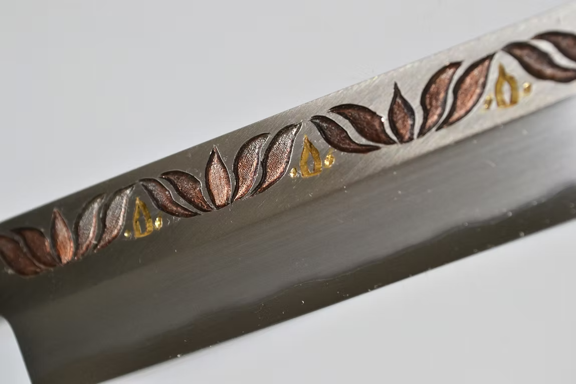 Sakai Takayuki Metal Decorated Engraving by Kubota Lotus White Steel Kasumitogi Yanagiba 270mm Magnolia (Ferrule: Water Buffalo Horn) Handle