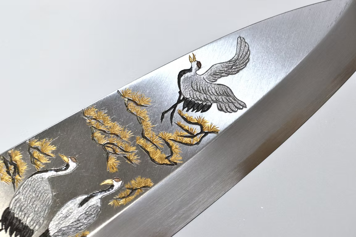 Sakai Takayuki Metal Decorated Engraving by Kubota Syōkaku White Steel Kasumitogi Deba 240mm Magnolia (Ferrule: Water Buffalo Horn) Handle