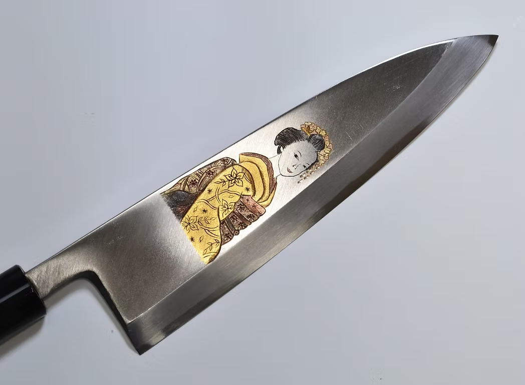 Sakai Takayuki Metal Decorated Engraving by Kubota Geisha White Steel Kasumitogi Deba 240mm Magnolia (Ferrule: Water Buffalo Horn) Handle