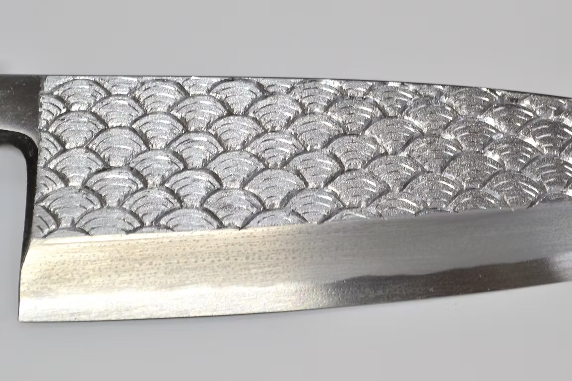 Sakai Takayuki Engraving by Kubota Seigaiha White Steel Kasumitogi Deba 165mm Magnolia (Ferrule: Water Buffalo Horn) Handle