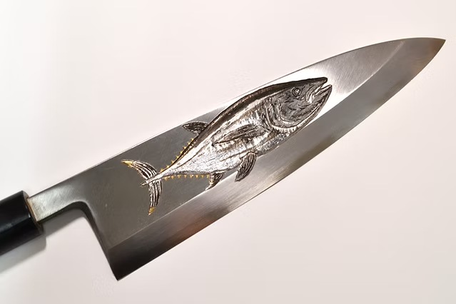 Sakai Takayuki Metal Decorated Engraving by Kubota Tuna White Steel Kasumitogi Deba 240mm Magnolia (Ferrule: Water Buffalo Horn) Handle