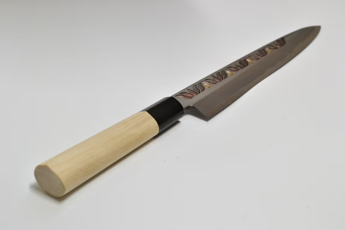 Sakai Takayuki Metal Decorated Engraving by Kubota Lotus White Steel Kasumitogi Yanagiba 270mm Magnolia (Ferrule: Water Buffalo Horn) Handle