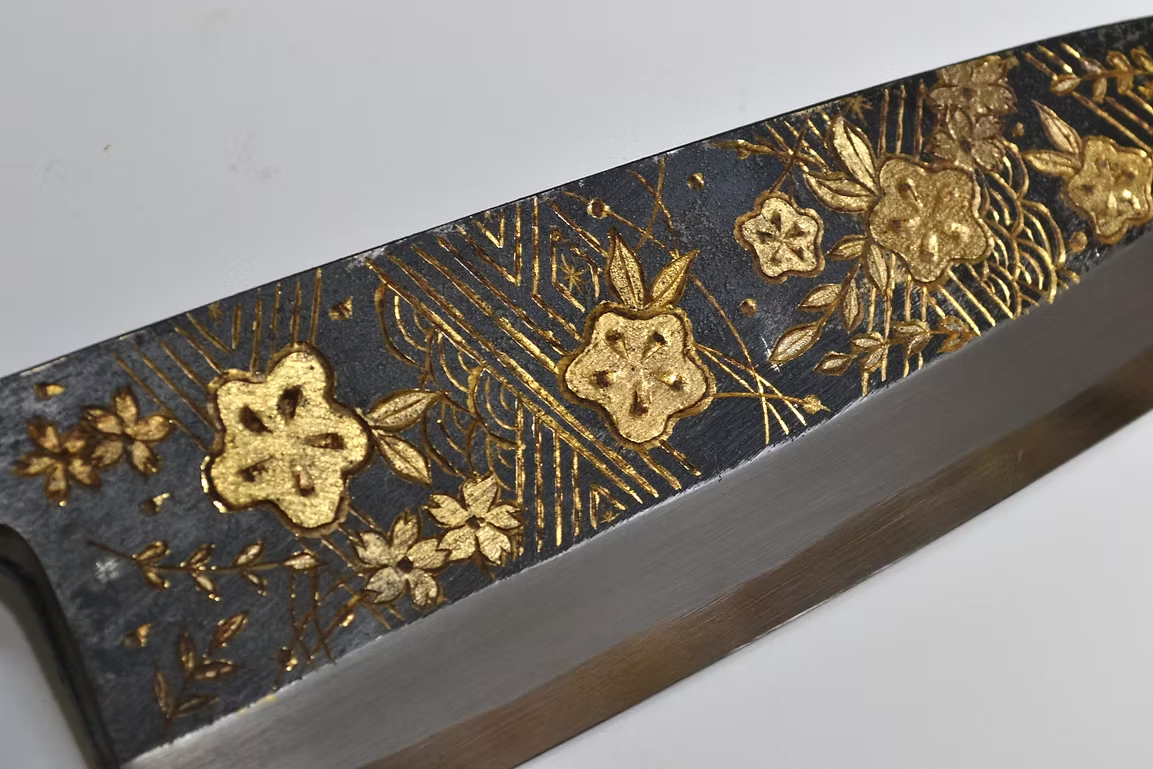 Sakai Takayuki Gold Filled Engraving by Kubota Karyū White Steel No.2 Black Finished Deba 165mm Ebony Wood (ferrule: Black Water Buffalo Horn And Silver Ring) Handle