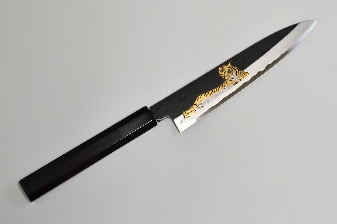 Sakai Takayuki Metal Decorated Engraving by Kubota Ravenous Tiger White Steel No.2 Black Finished Petty-Utility 150mm Ebony Wood (ferrule: Black Water Buffalo Horn And Silver Ring) Handle