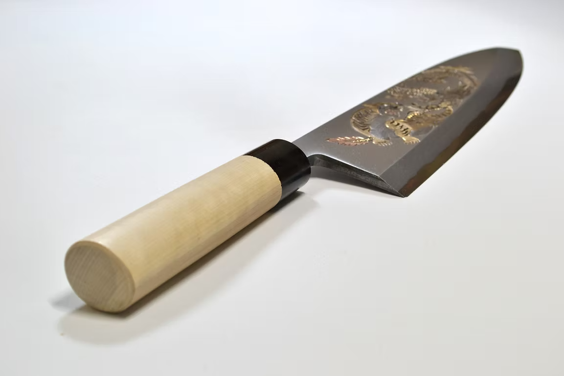 Sakai Takayuki Metal Decorated Engraving by Kubota Spirit of Dragon and Tiger White Steel Kasumitogi Deba 300mm Magnolia (Ferrule: Water Buffalo Horn) Handle