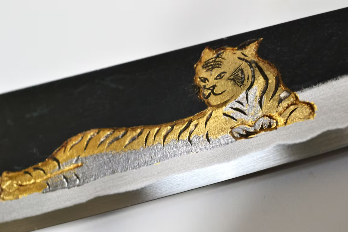 Sakai Takayuki Metal Decorated Engraving by Kubota Ravenous Tiger White Steel No.2 Black Finished Petty-Utility 150mm Ebony Wood (ferrule: Black Water Buffalo Horn And Silver Ring) Handle