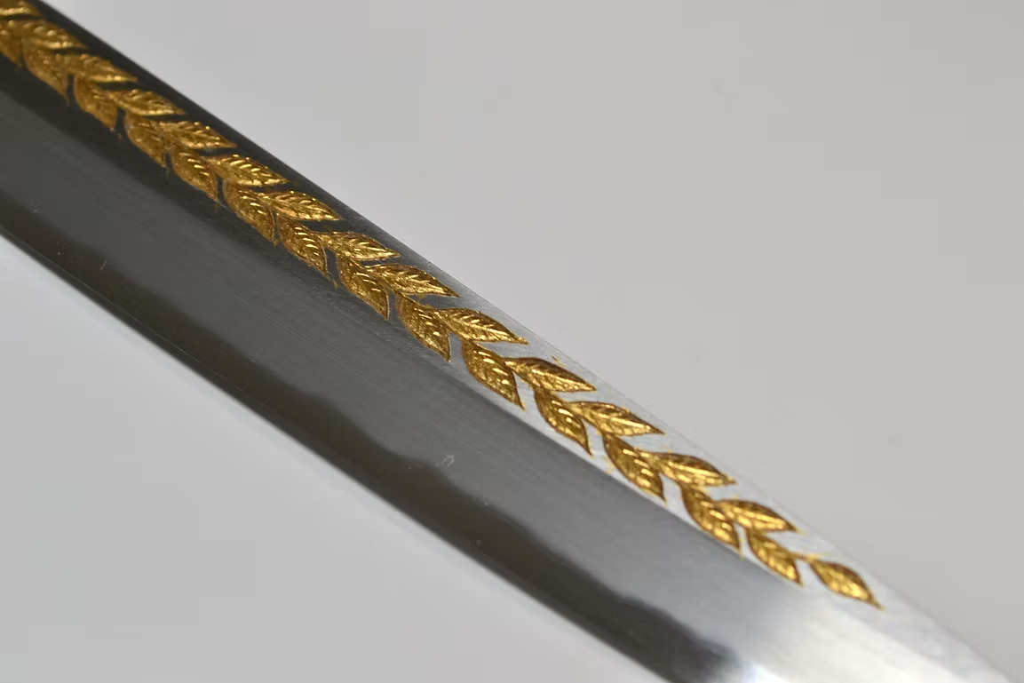 Sakai Takayuki Gold Filled Engraving by Kubota Laurel White Steel Kasumitogi Yanagiba 270mm Magnolia (Ferrule: Water Buffalo Horn) Handle
