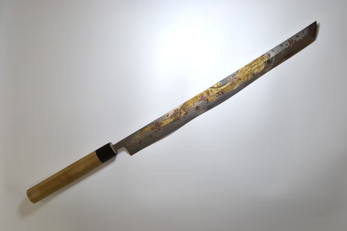 Sakai Takayuki Metal Decorated Engraving by Kubota Shogyō Mujō White Steel No.2 Kasumitogi Tuna 450mm Magnolia (Ferrule: Water Buffalo Horn) Handle