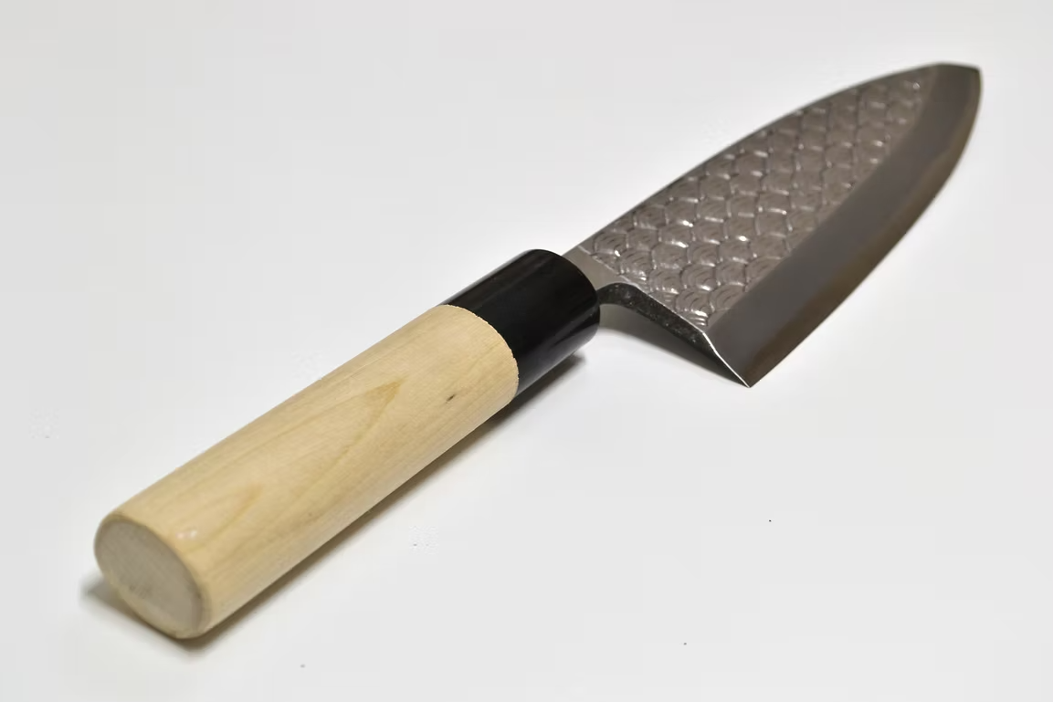 Sakai Takayuki Engraving by Kubota Seigaiha White Steel Kasumitogi Deba 165mm Magnolia (Ferrule: Water Buffalo Horn) Handle