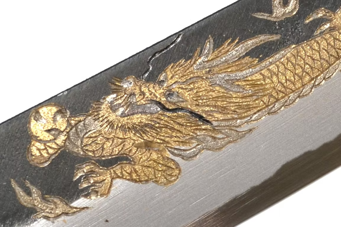 Sakai Takayuki Metal Decorated Engraving by Kubota Kin ryū White Steel No.2 Black Finished Sujihiki 240mm Ebony Wood (ferrule: Black Water Buffalo Horn And Silver Ring) Handle
