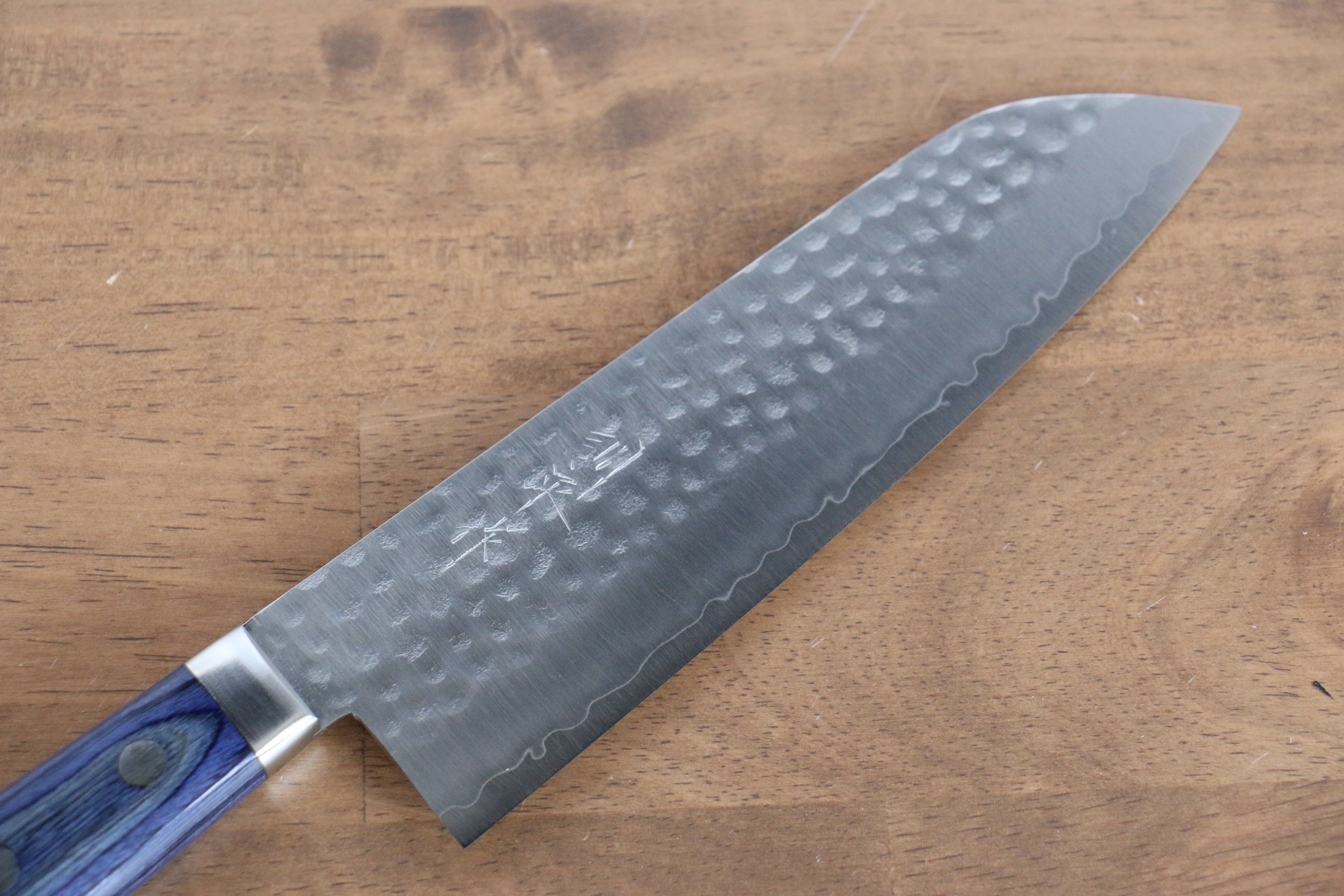 Kunihira VG1 Hammered Santoku 170mm Blue Pakka wood Handle - Japanny - Best Japanese Knife