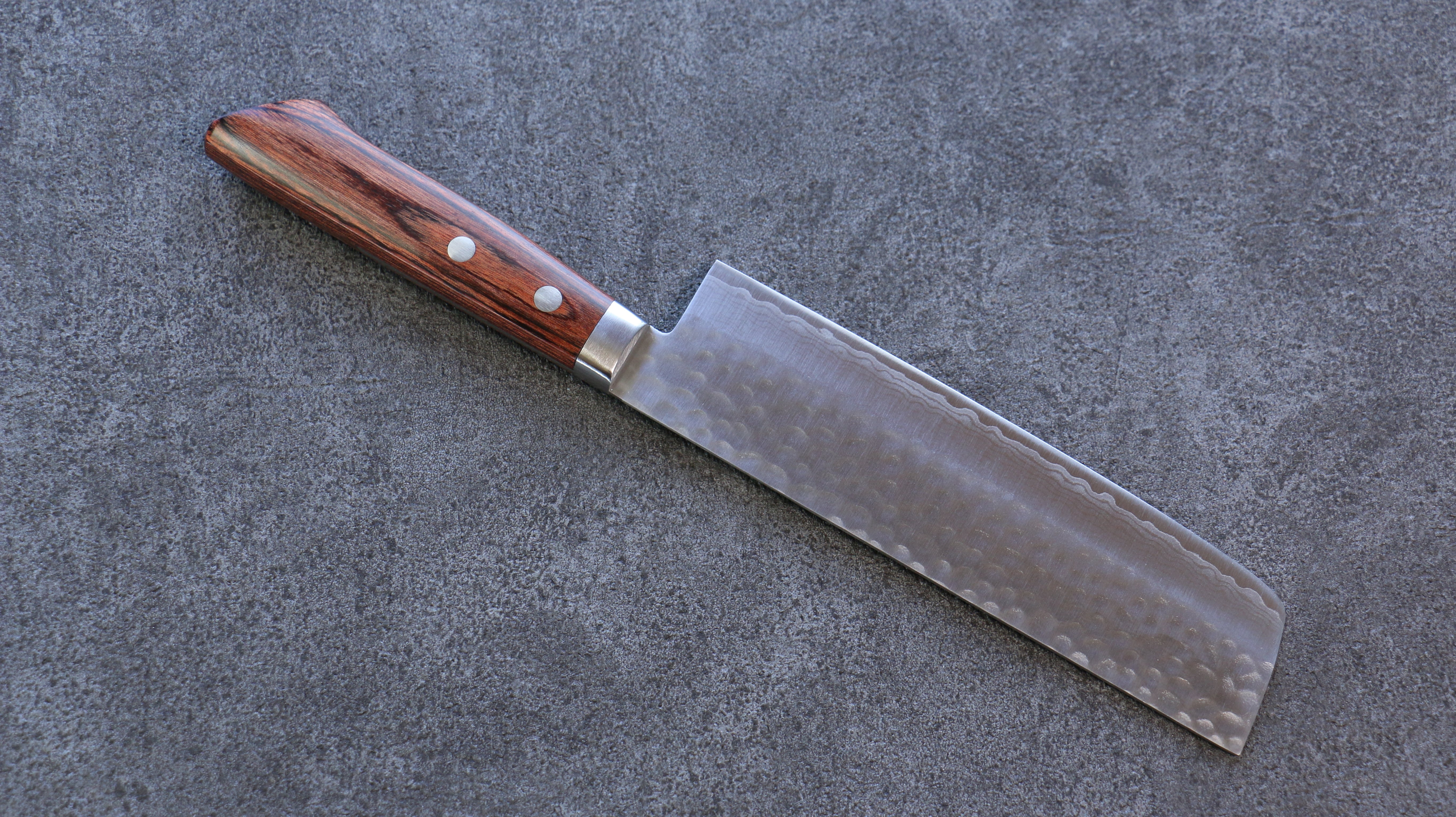 Kunihira Kokuryu VG10 Hammered Damascus Usuba 165mm Mahogany Handle - Japanny - Best Japanese Knife