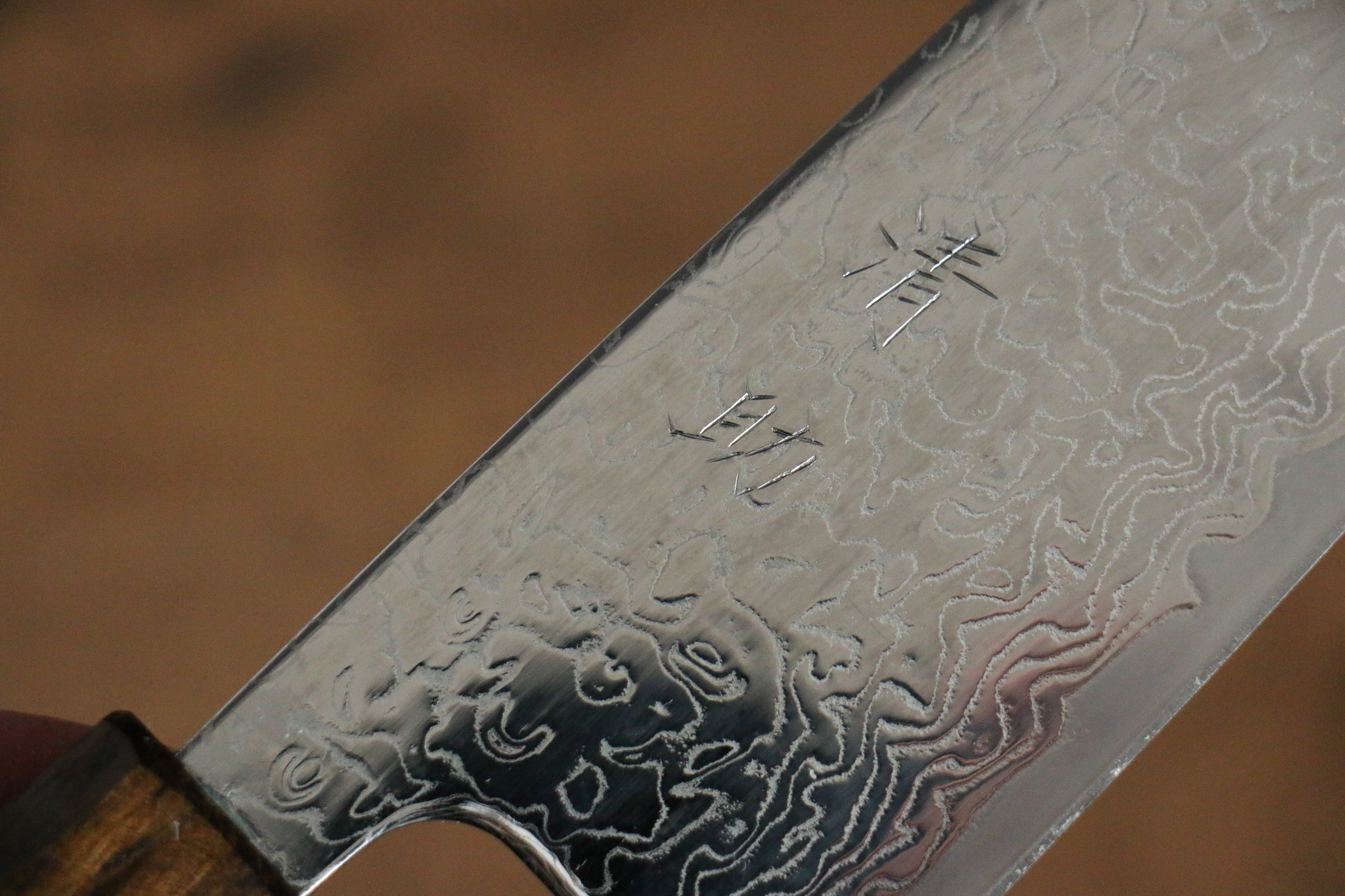 Seisuke VG10 Mirrored Finish Damascus Santoku 165mm Oak Handle - Japanny - Best Japanese Knife