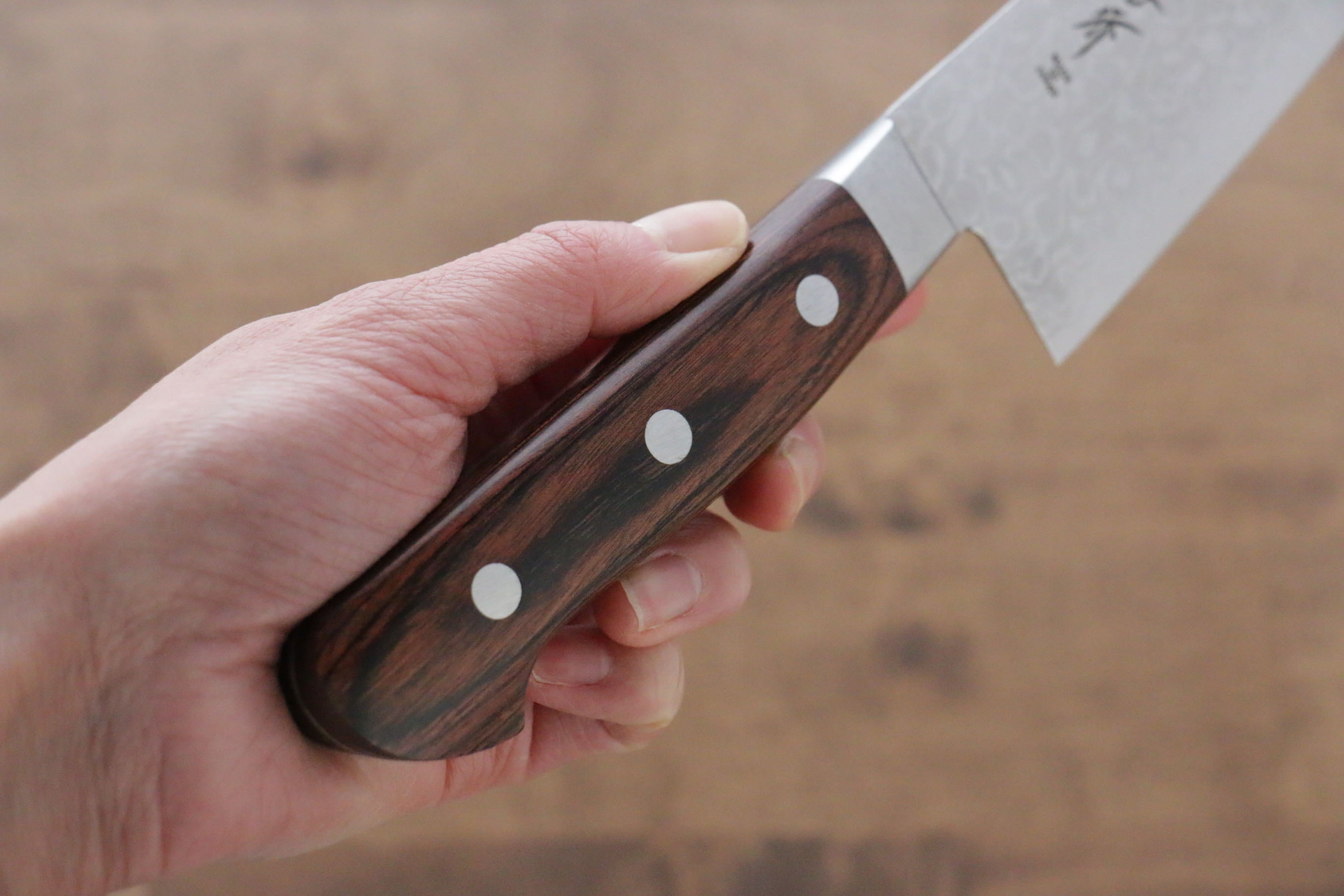Sakai Takayuki VG10 17 Layer Damascus Mirrored Finish Santoku 165mm - Japanny - Best Japanese Knife