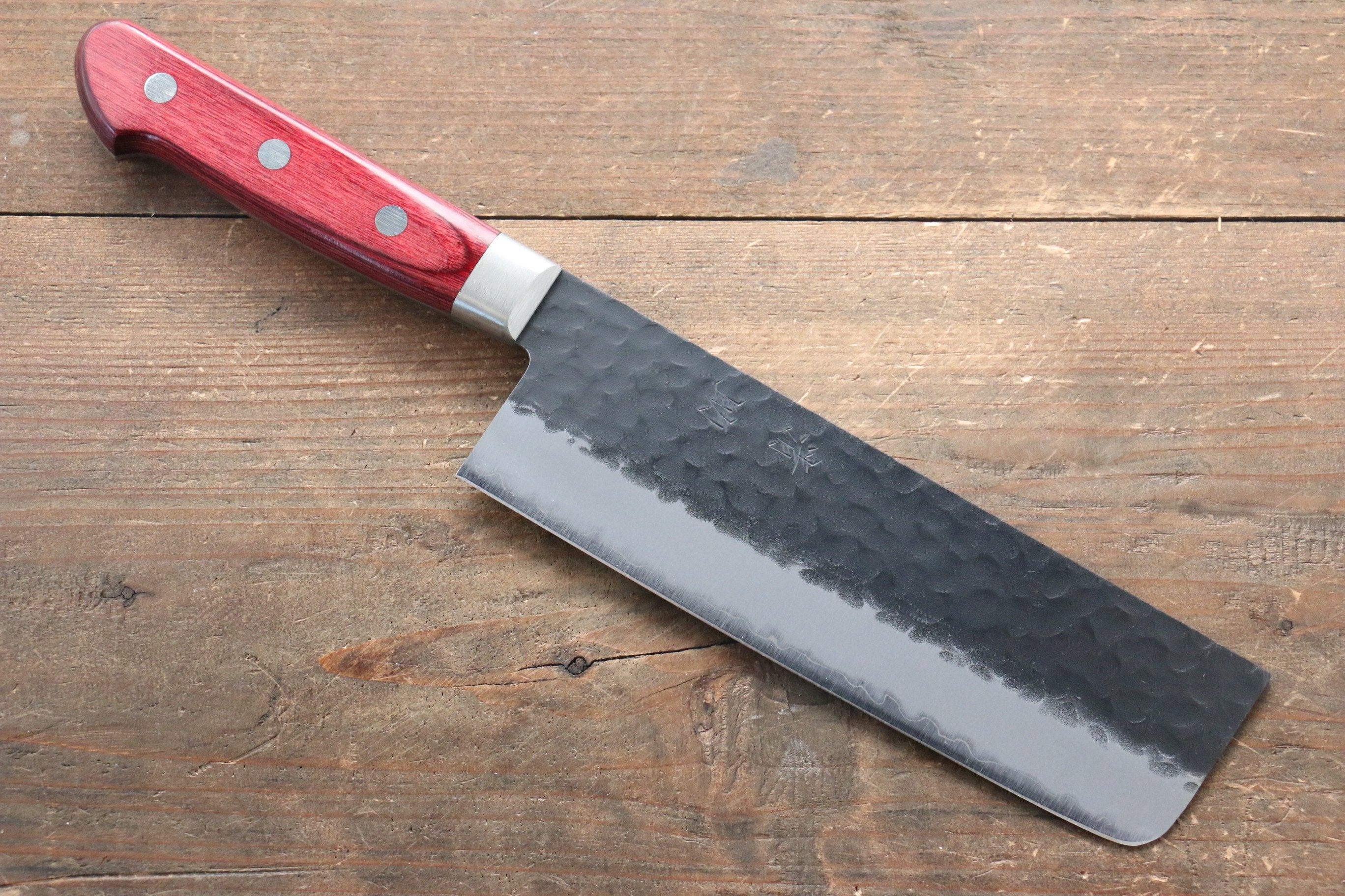 Seisuke Kurobeni Blue Super Hammered Kurouchi Nakiri 165mm Red Pakka wood Handle - Japanny - Best Japanese Knife