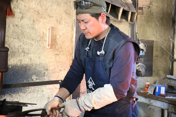 Shigeki Tanaka Blue Steel No.2 17 Layer Damascus Japanese Chef's Petty Knife 150mm with Magnolia Handle (ferrule: Water Buffalo) - Japanny - Best Japanese Knife