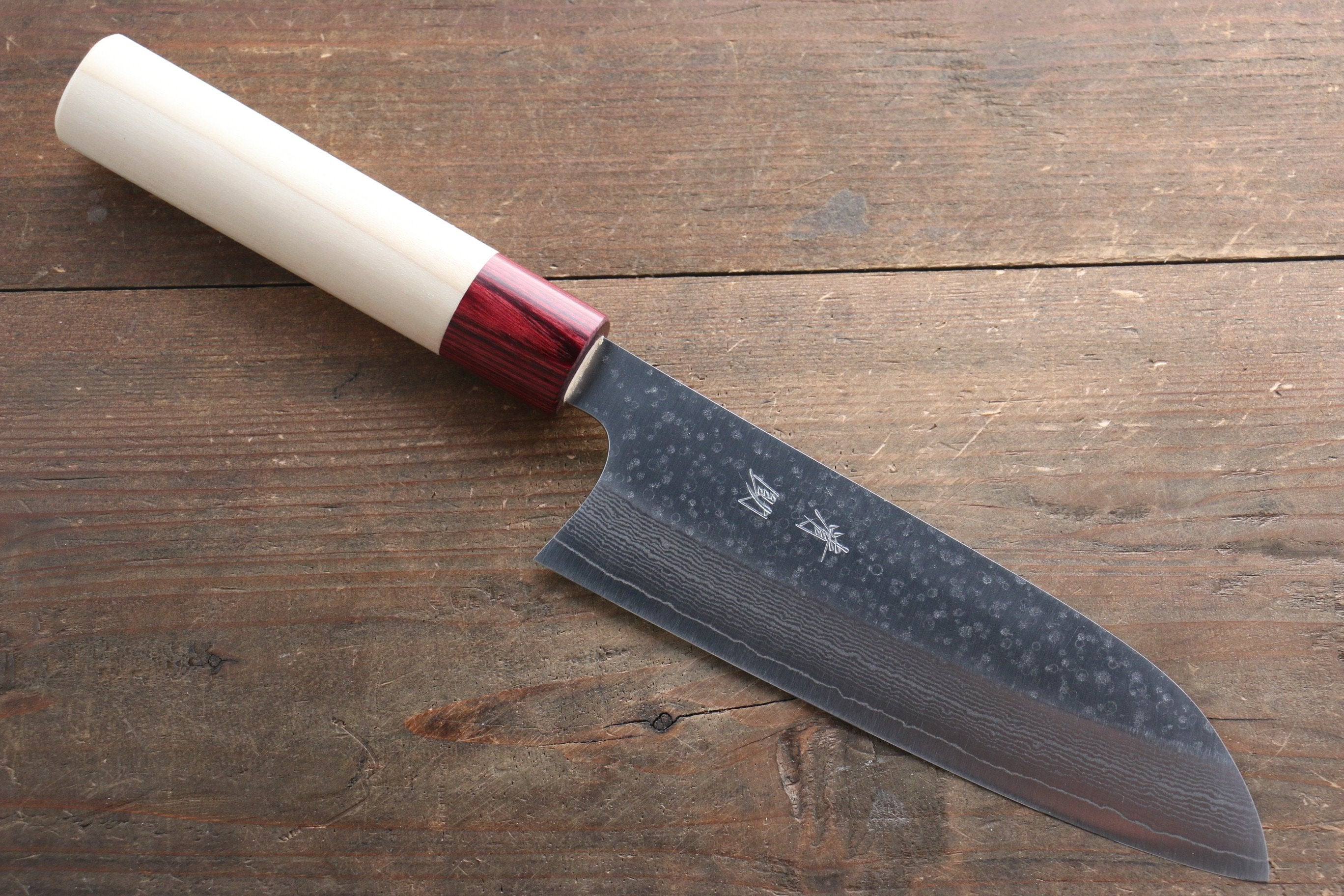 Seisuke VG10 16 Layer Hammered Damascus Santoku 165mm with Magnolia Handle - Japanny - Best Japanese Knife