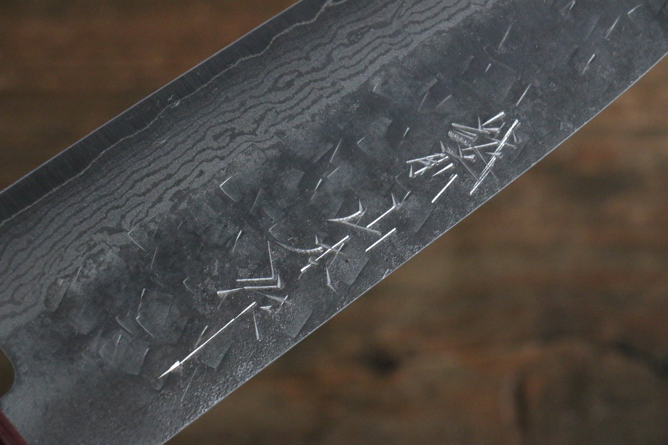 Nao Yamamoto VG10 Hammered Damascus Santoku 170mm Red Pakka wood Handle - Japanny - Best Japanese Knife
