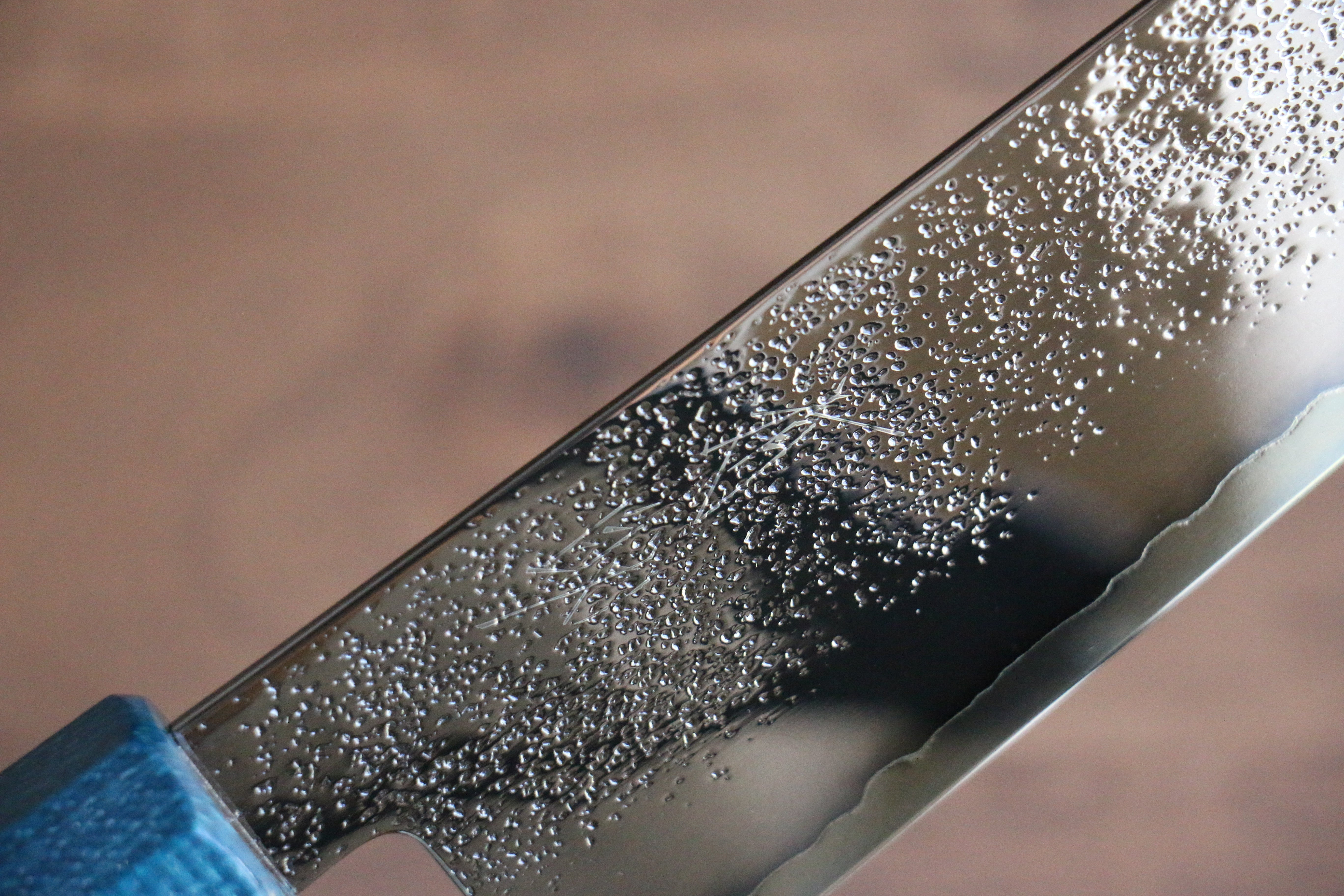 Seisuke VG5 Nashiji black dye Gyuto 210mm Blue Canvas Micarta Handle - Japanny - Best Japanese Knife