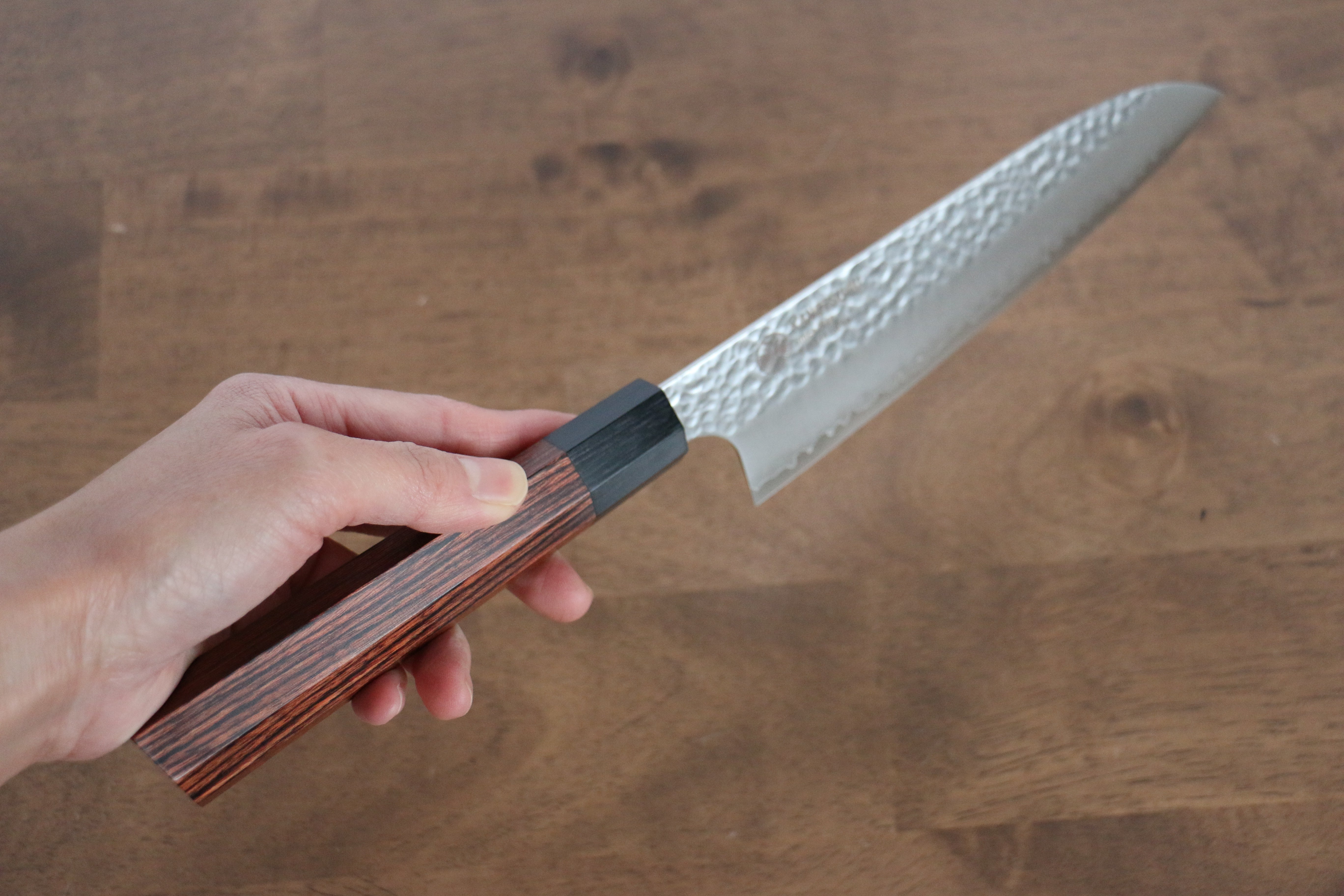 Seki Kanetsugu Heptagon Wood VG10 Hammered Santoku 170mm Pakka wood (heptagonal) Handle - Japanny - Best Japanese Knife